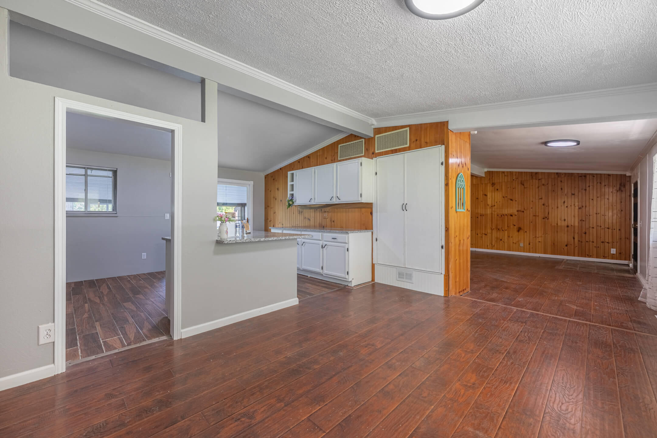 2617 Shadycrest Drive Property Photo 8