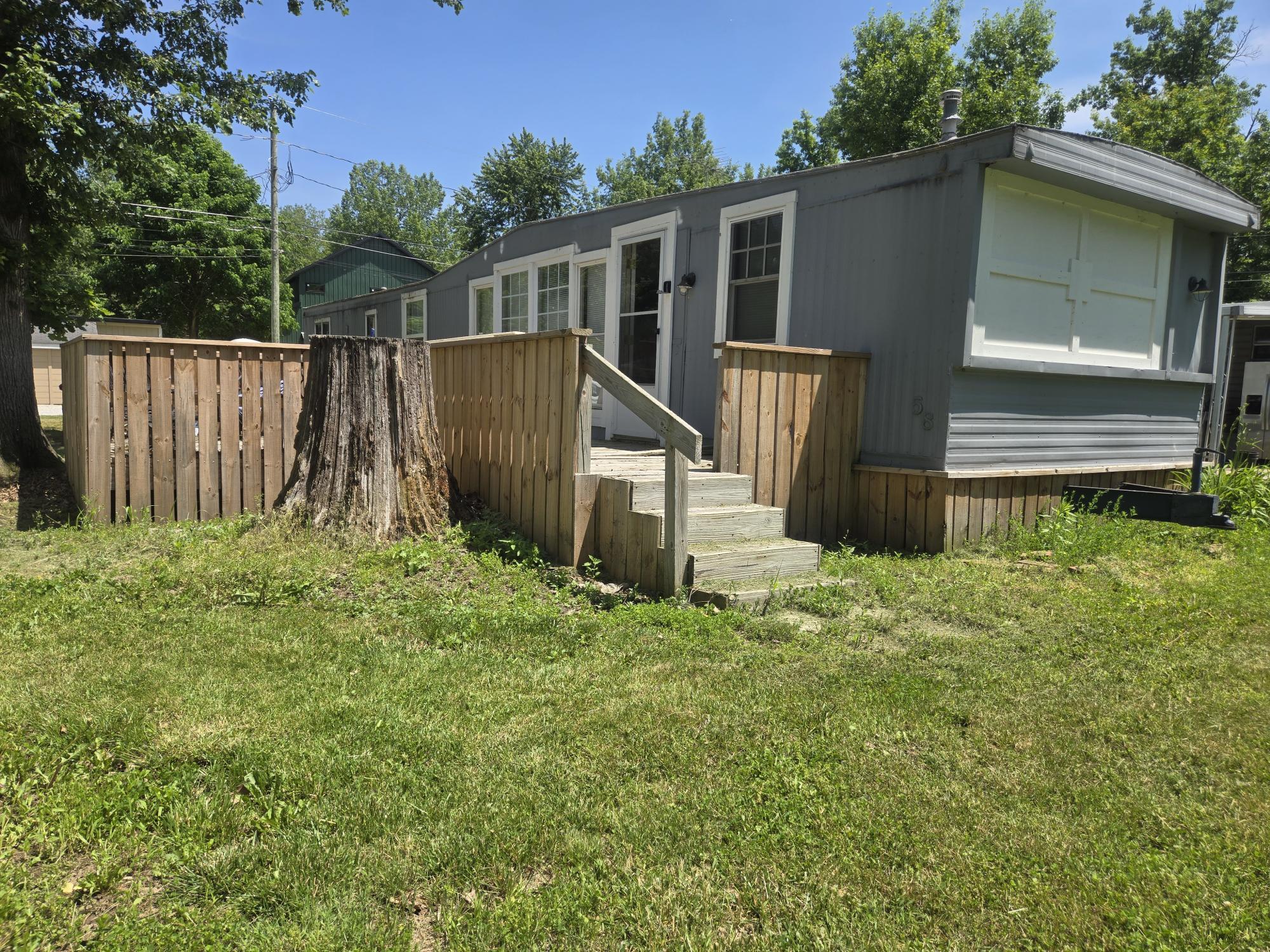 5386 Lakeside Drive Property Photo 2