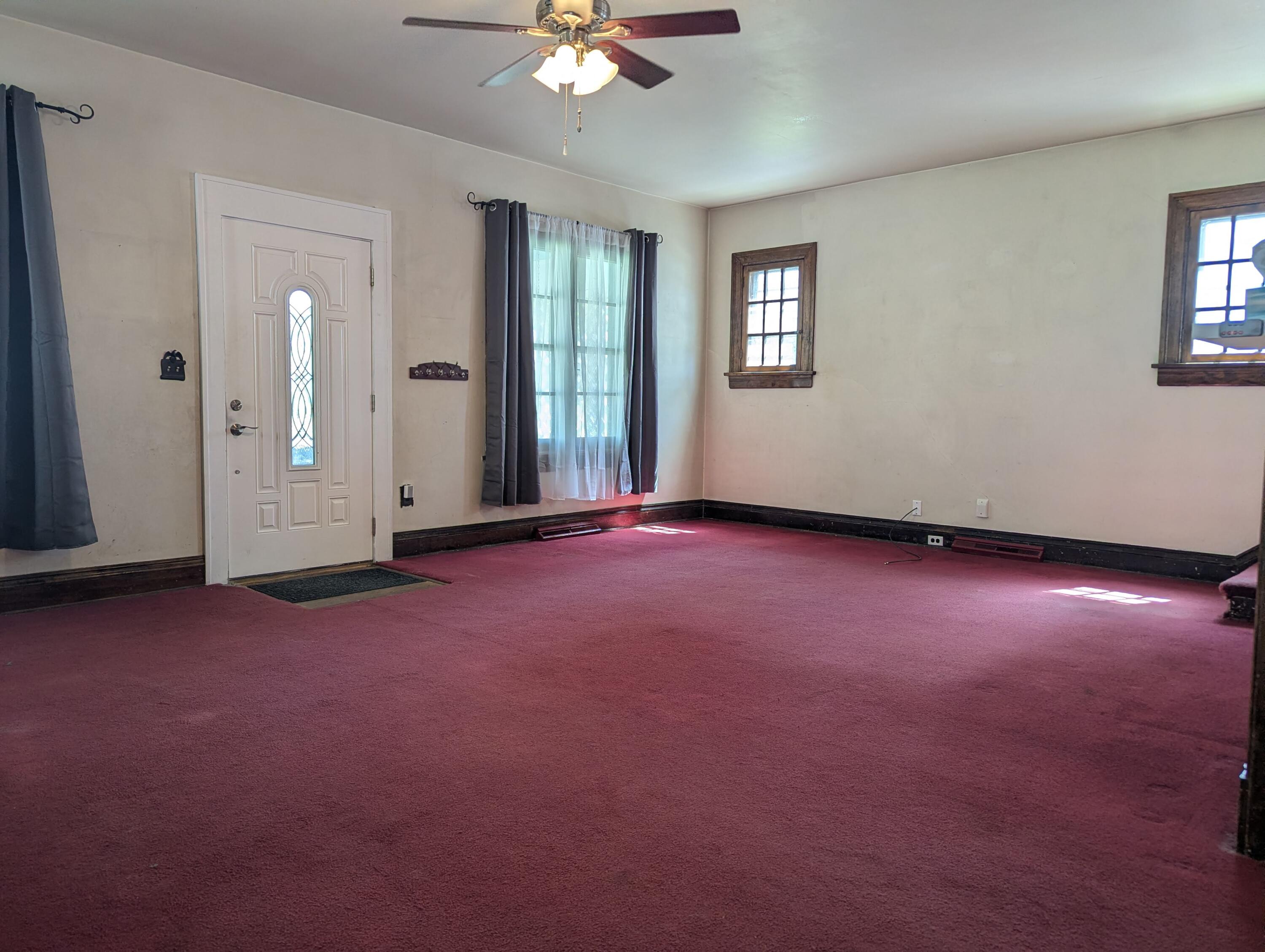 129 Hampton Place Property Photo 5