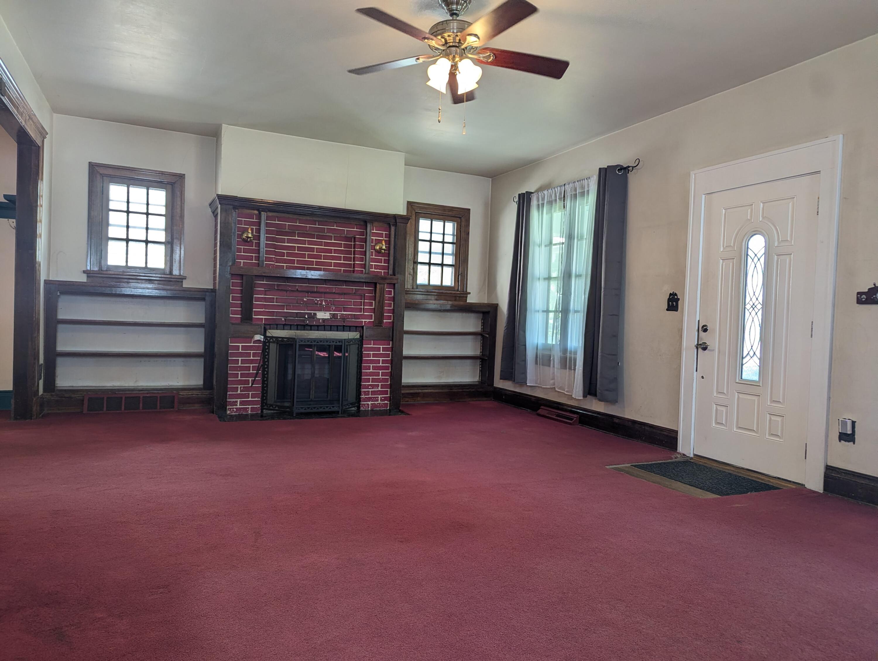 129 Hampton Place Property Photo 6