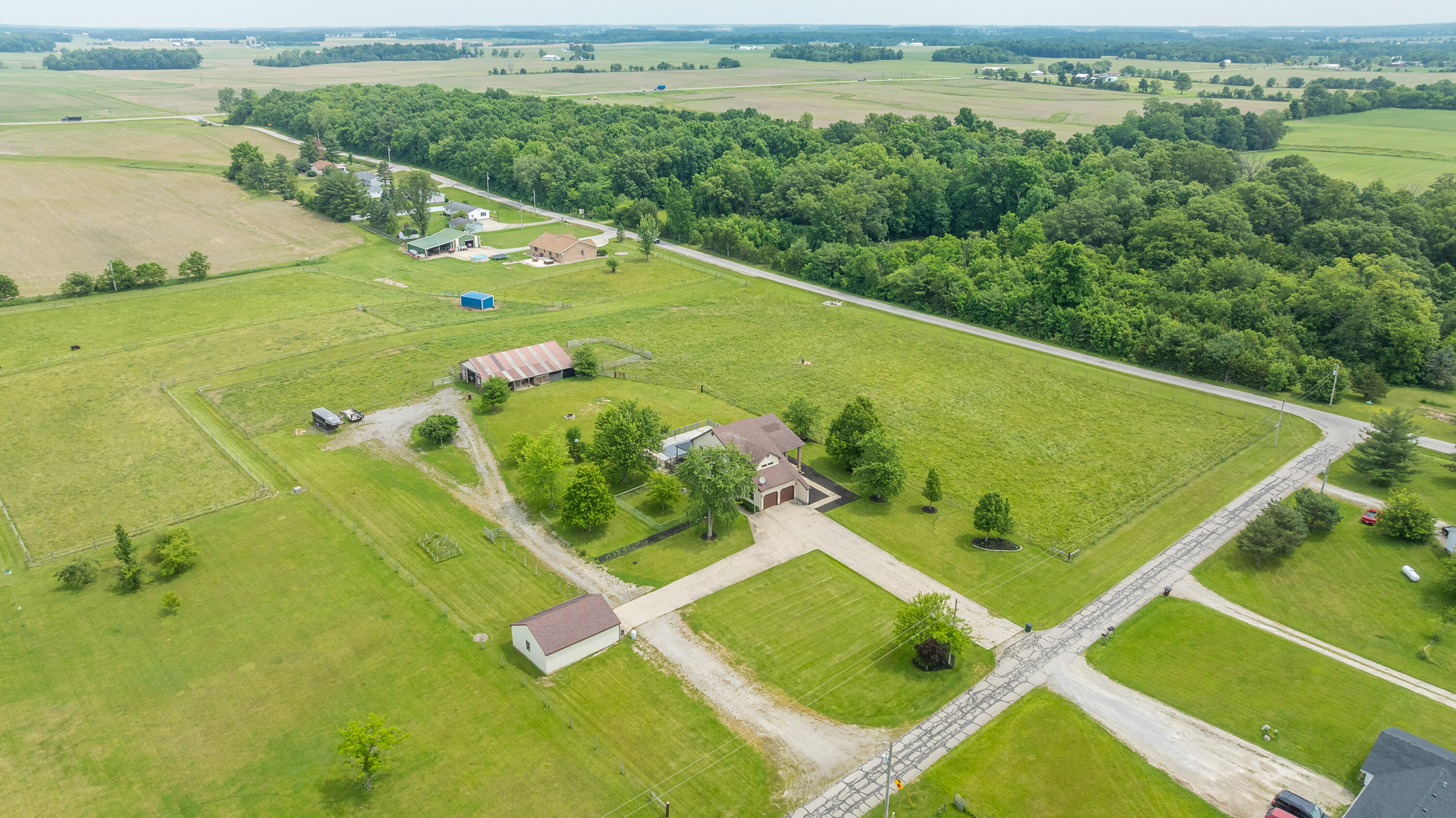 7455 Wright-moyer Road Property Photo 5