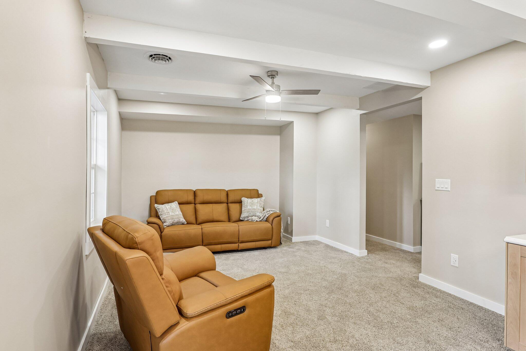 796 Grove Avenue Property Photo 6