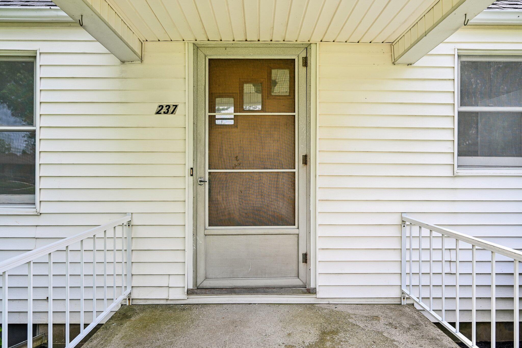 237 Leonard Street Property Photo 5