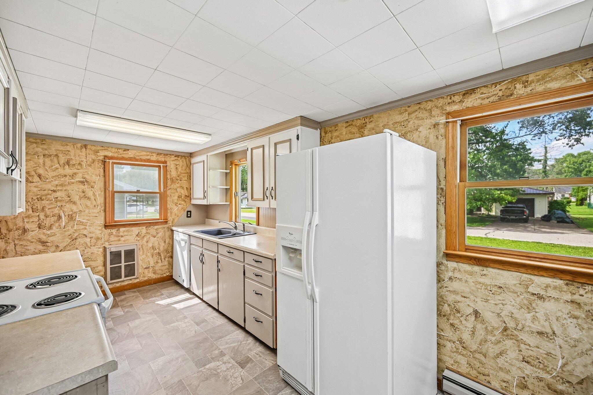 237 Leonard Street Property Photo 11