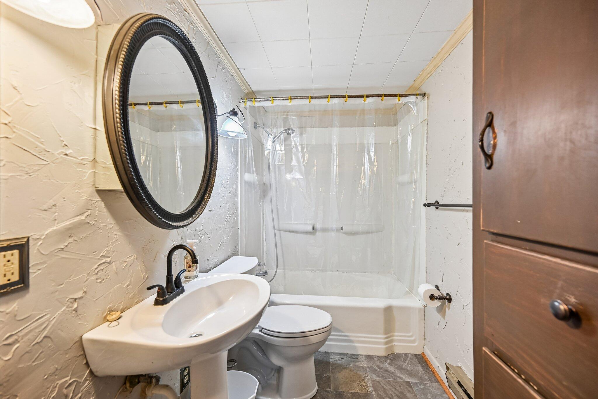 237 Leonard Street Property Photo 19