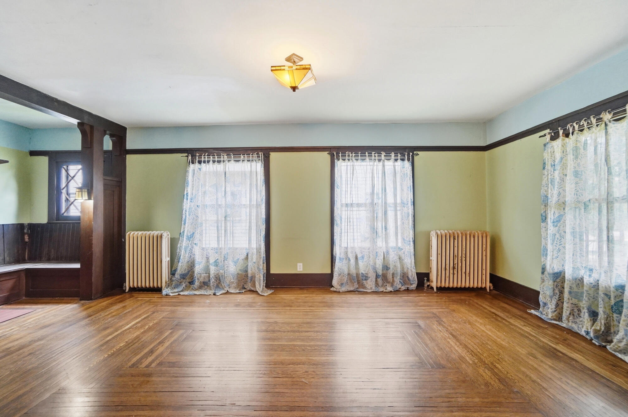 310 E Madison Avenue Property Photo 14