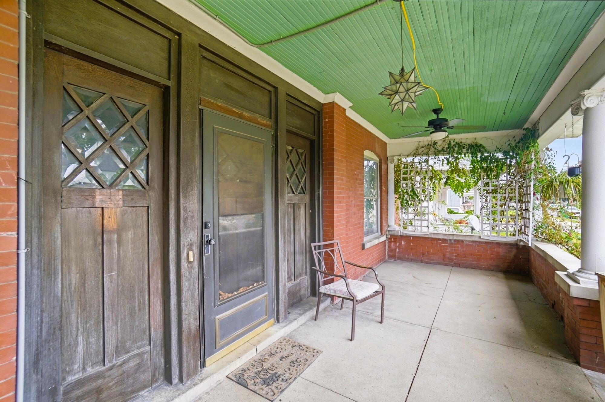 310 E Madison Avenue Property Photo 17