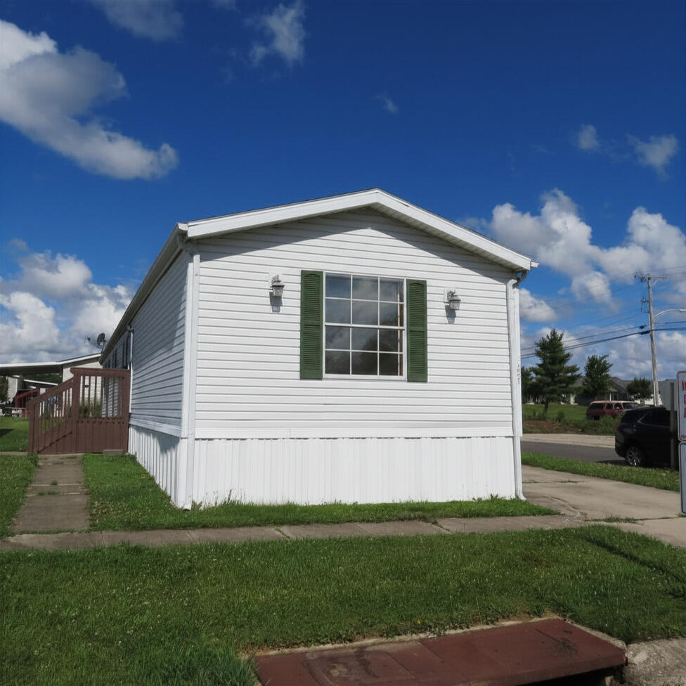 1245 Hazel Nut Lane Property Photo 2
