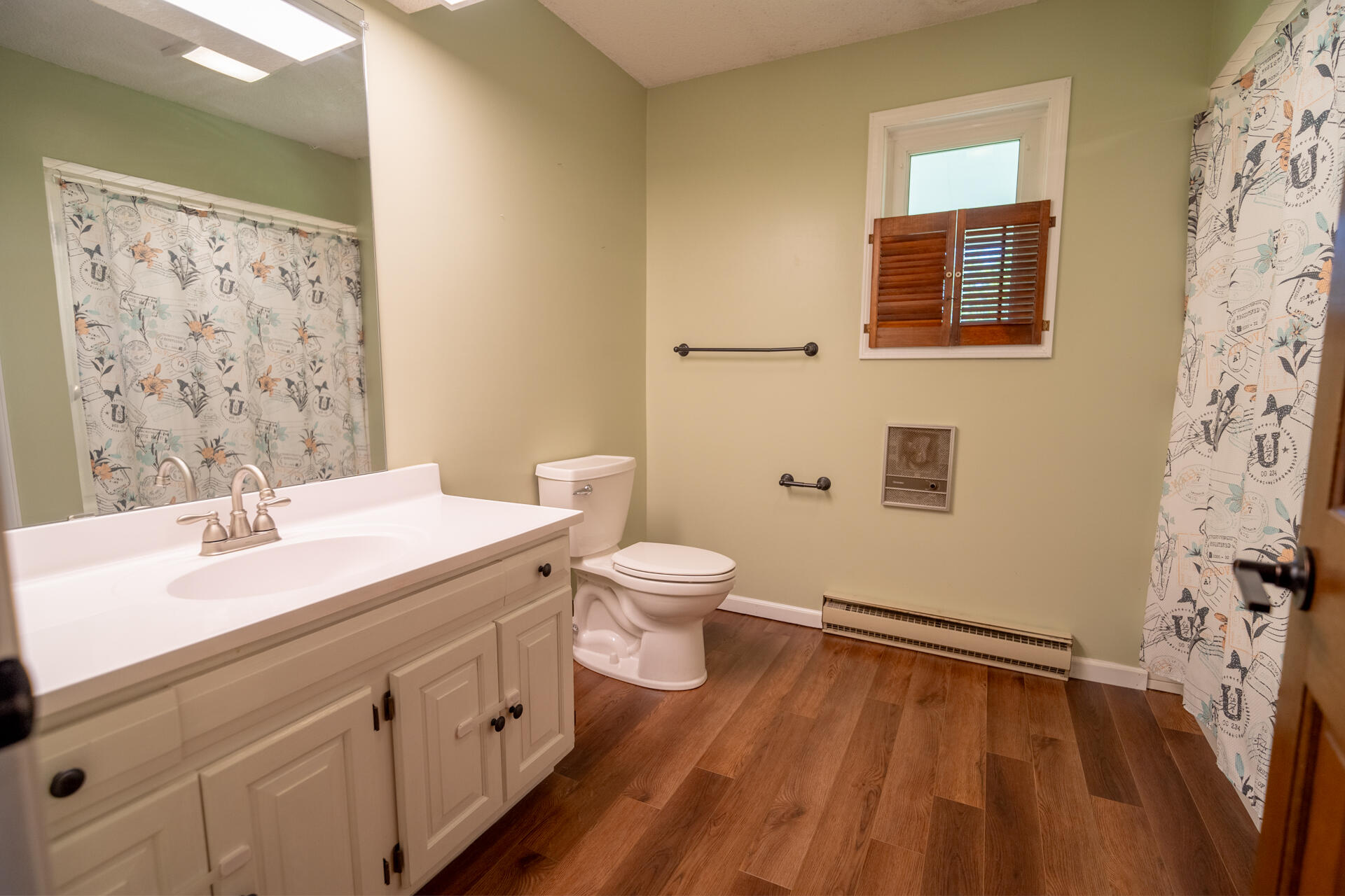13952 Lochard Road Property Photo 25