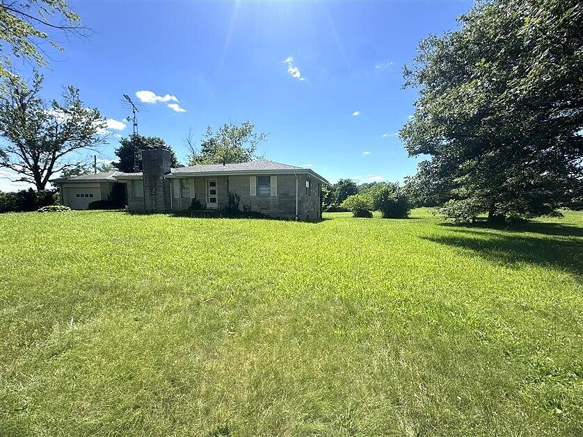 10528 N State Road 227 Property Photo 1