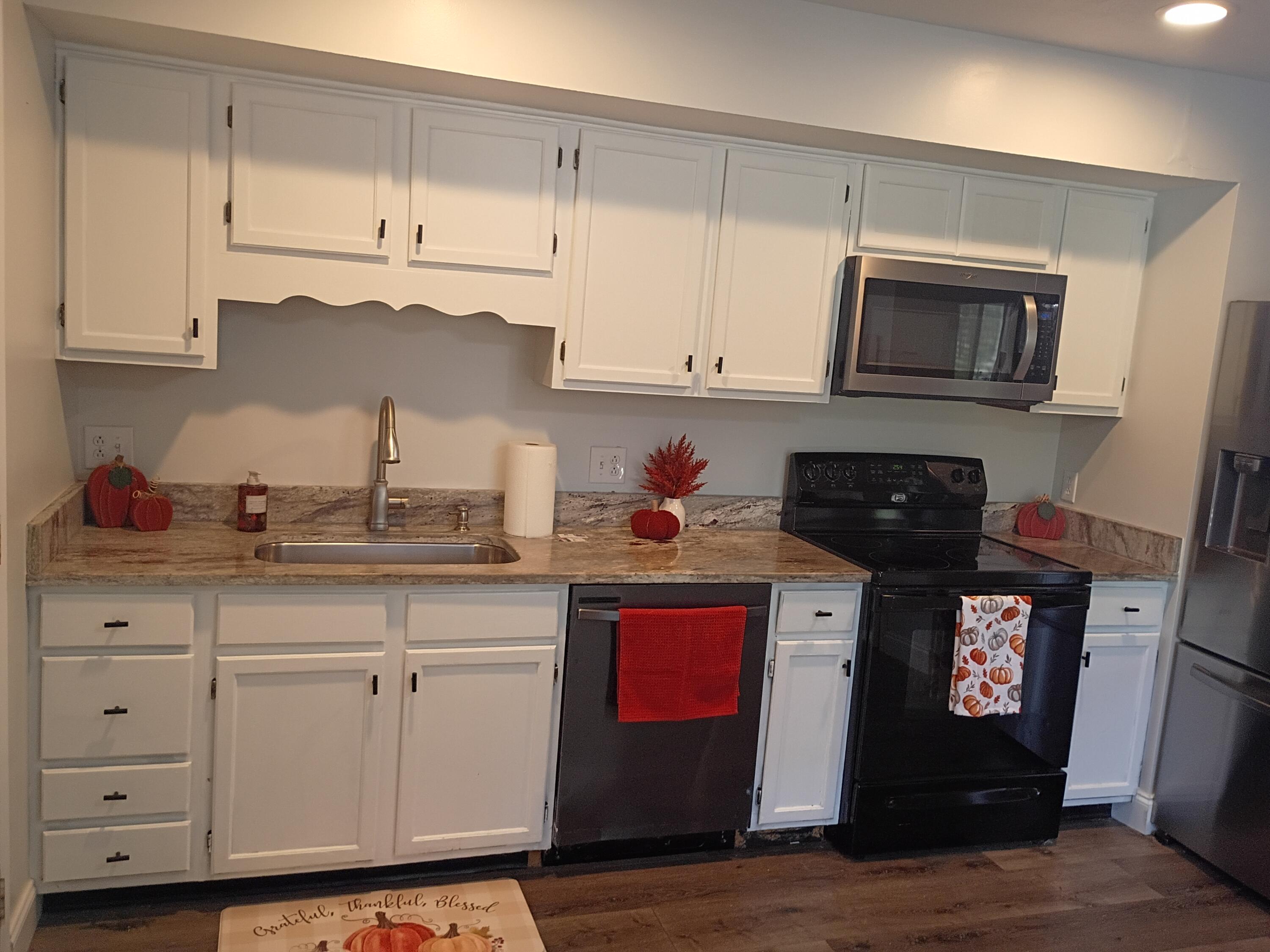 541 Argonne Avenue .. Property Photo 5
