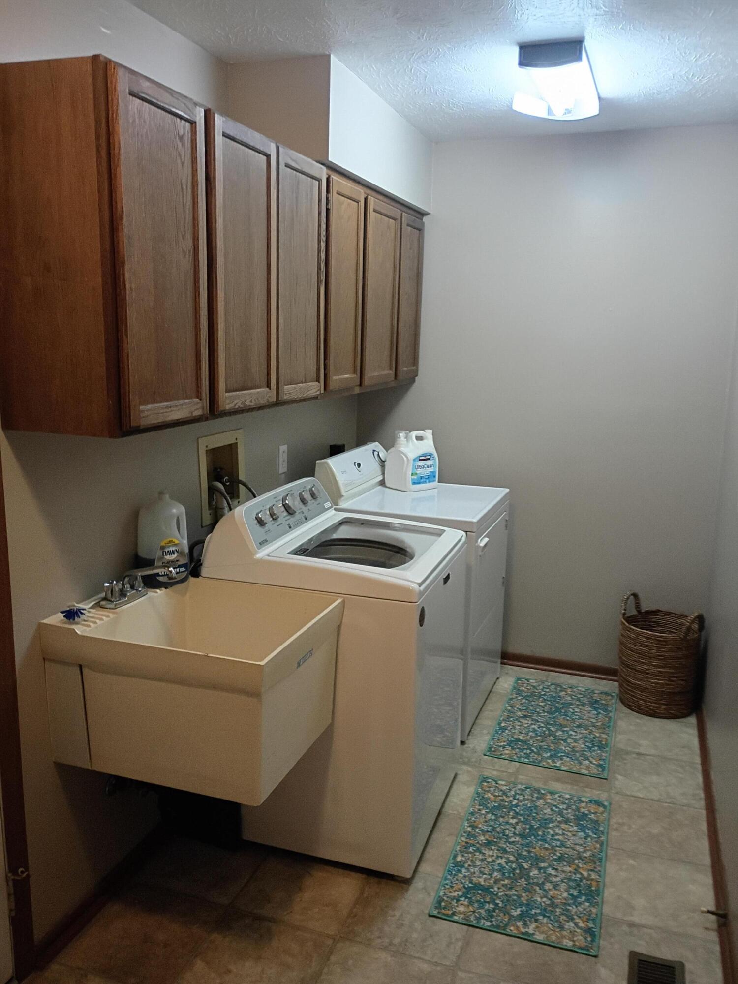 541 Argonne Avenue .. Property Photo 27