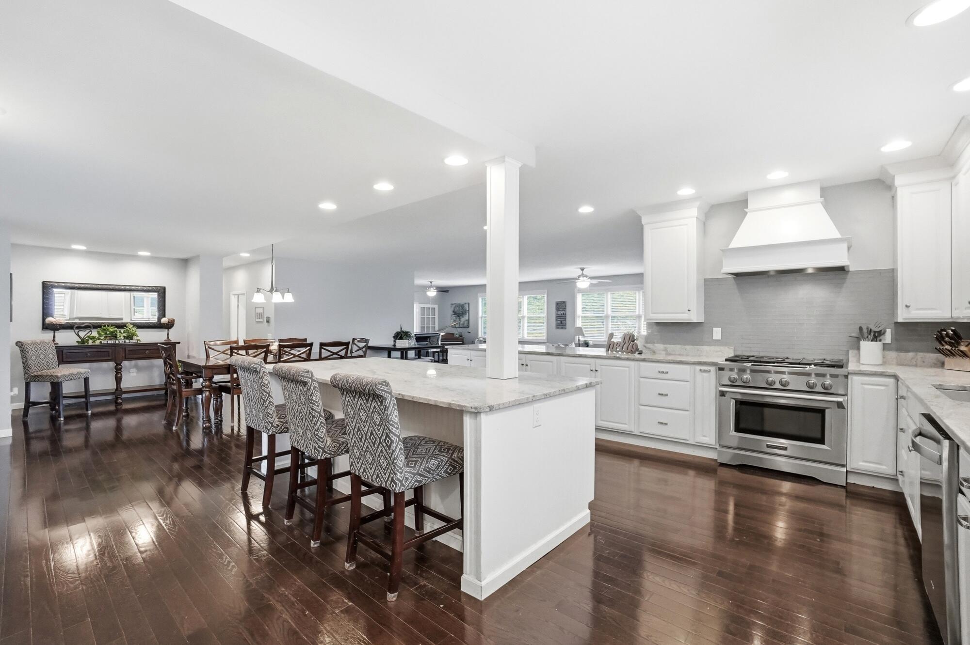 505 S Broadmoor Boulevard Property Photo 11
