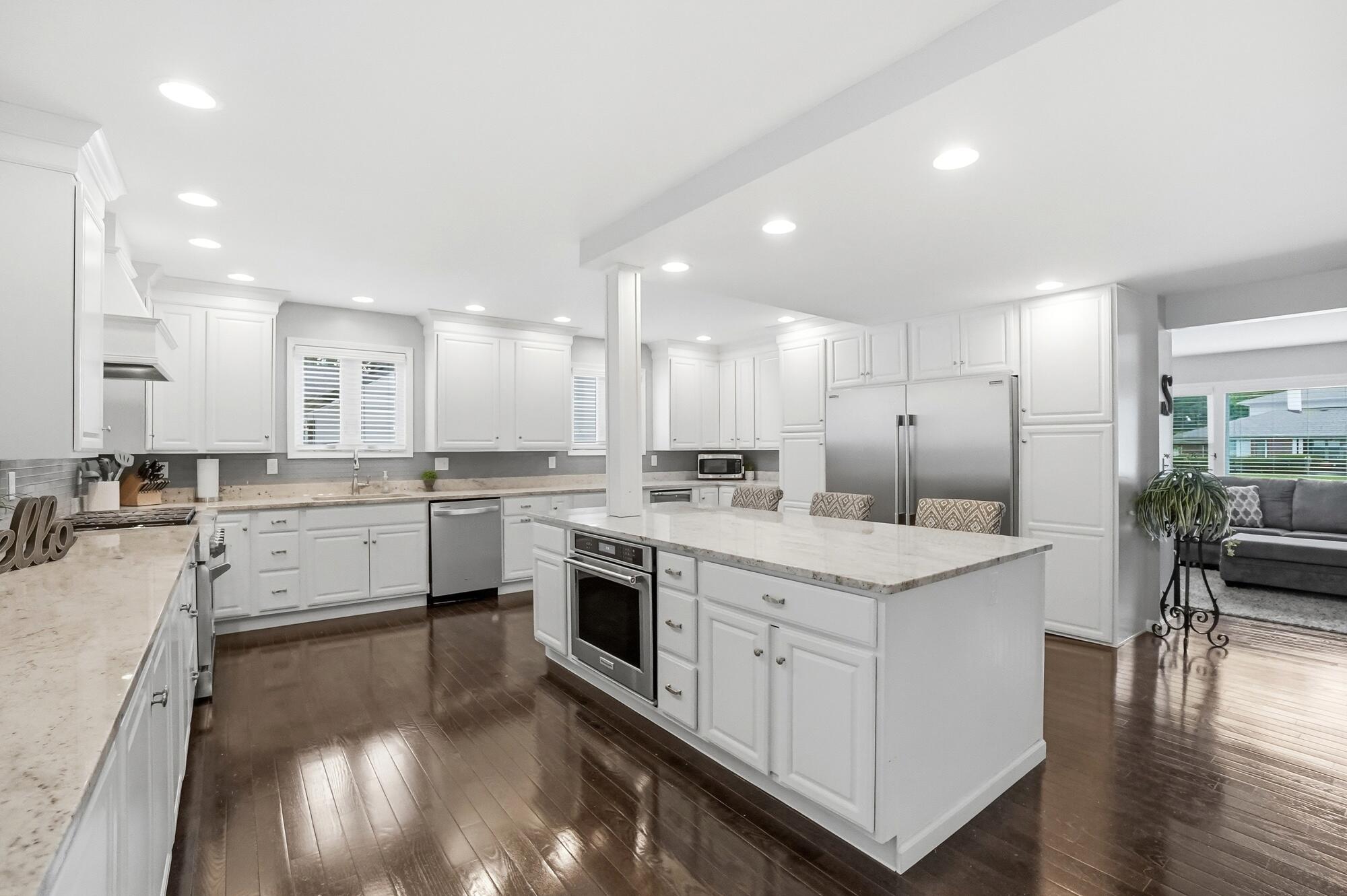 505 S Broadmoor Boulevard Property Photo 12