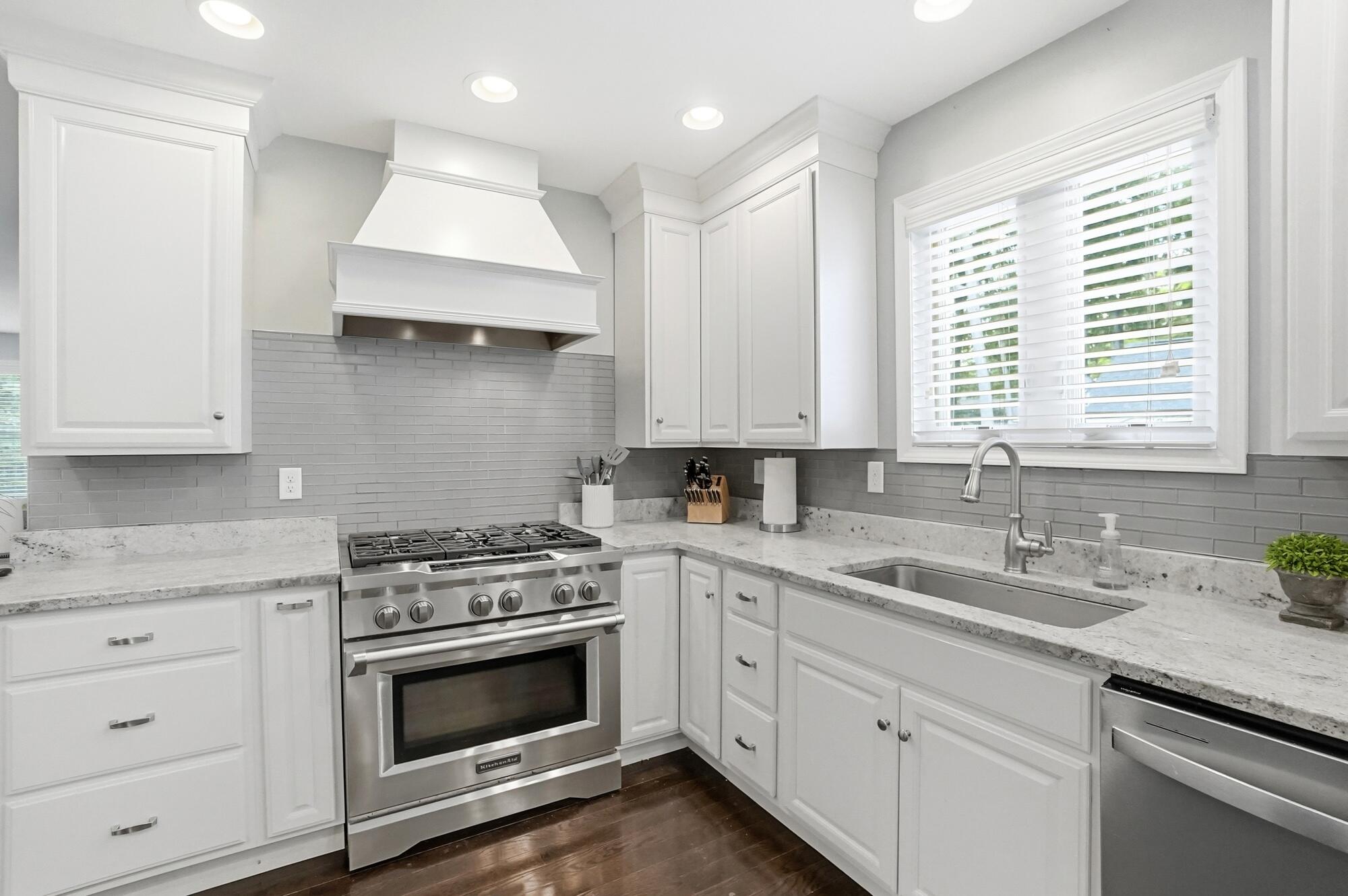 505 S Broadmoor Boulevard Property Photo 13