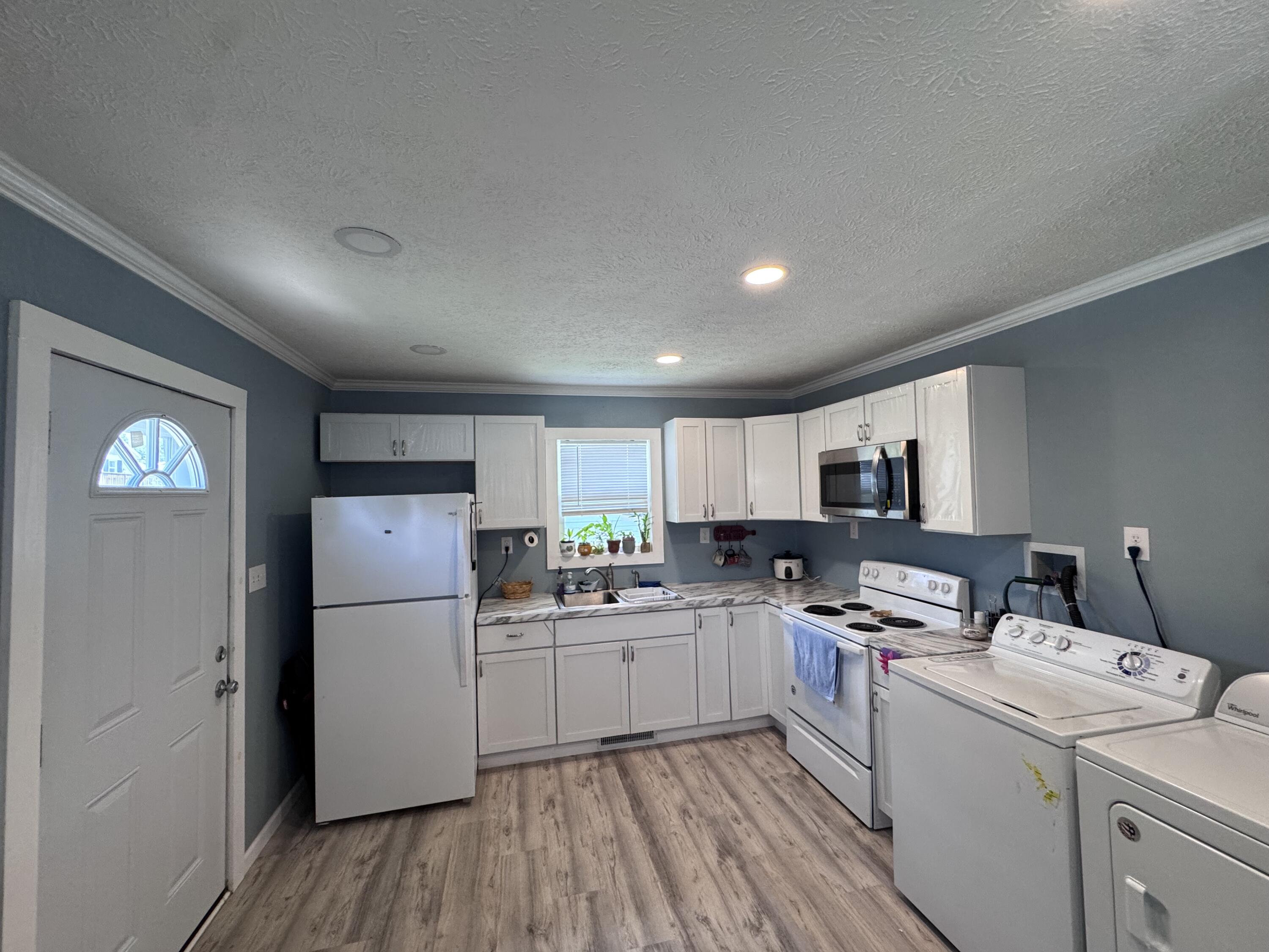 1112 Hillcrest Avenue Property Photo 4