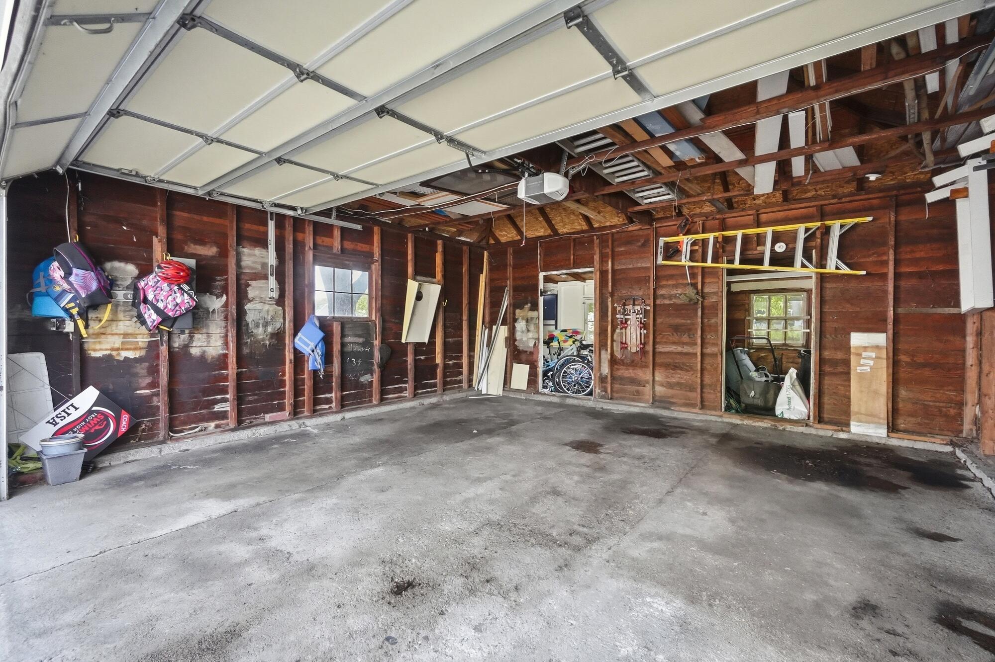 702 E Franklin Street Property Photo 41