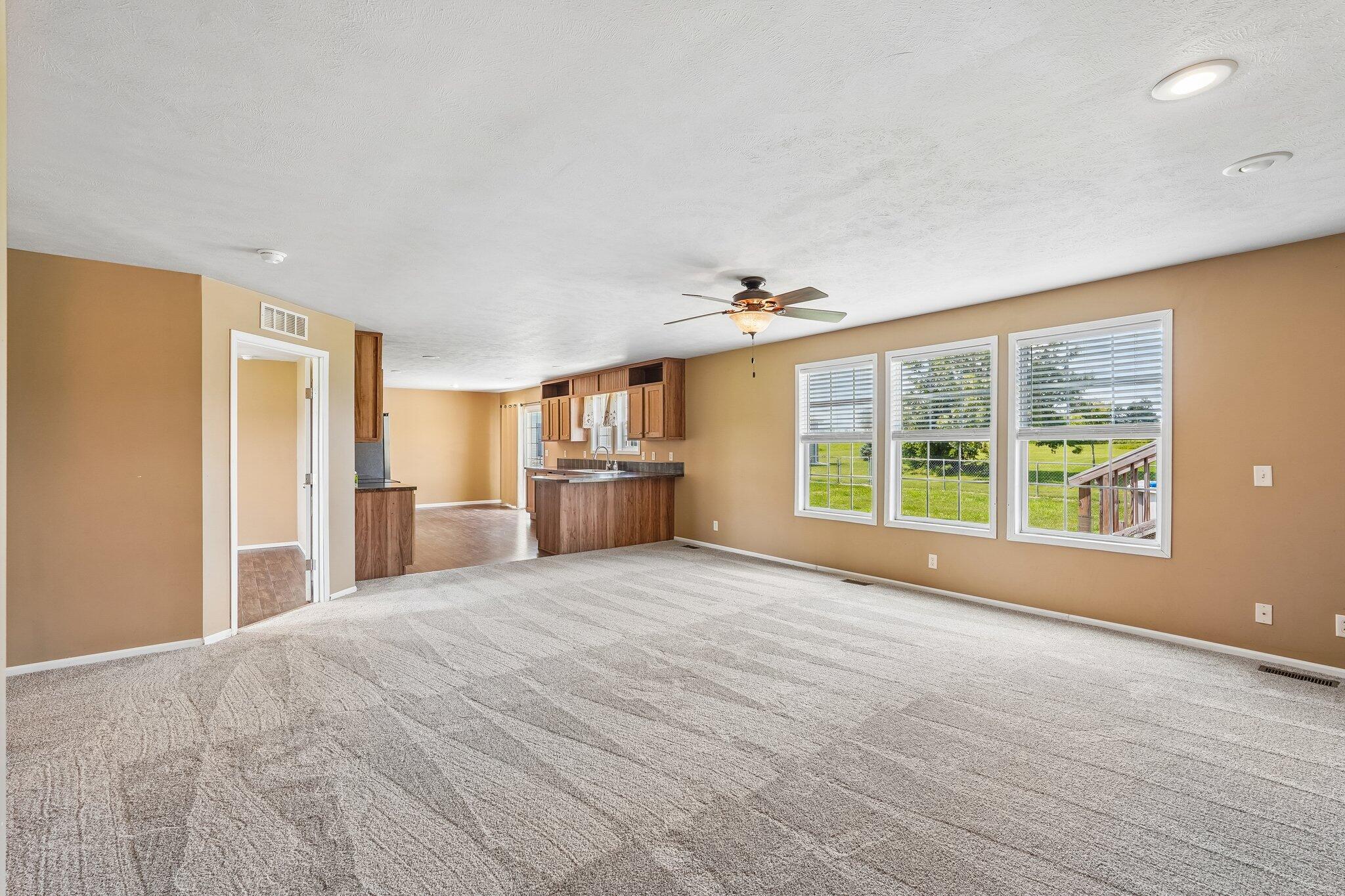 7916 State Route 559 Property Photo 8