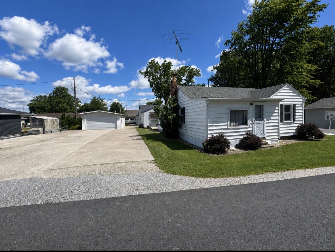 5529 Island View Drive Property Photo 5
