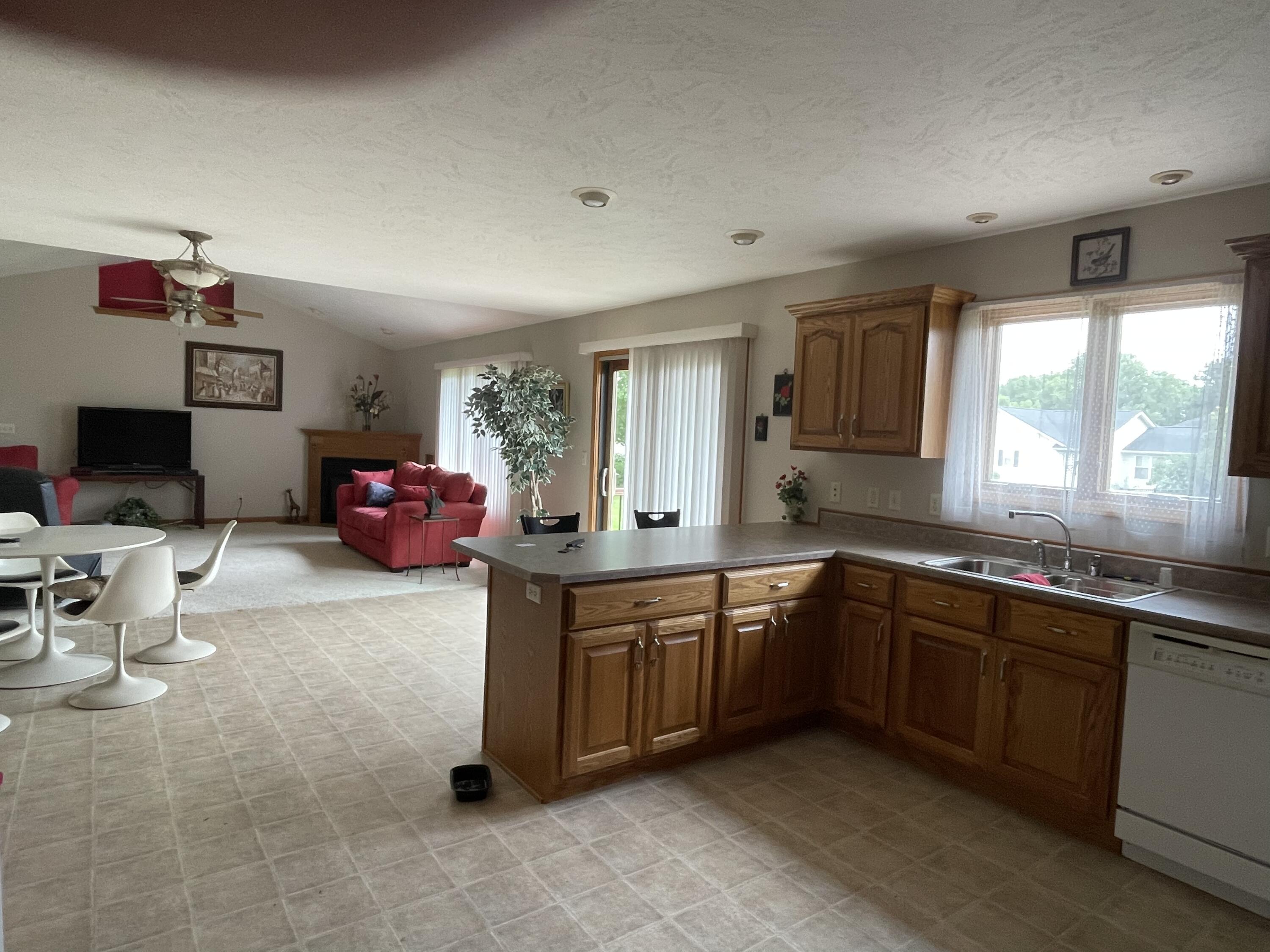 1554 Westlake Drive Property Photo 6
