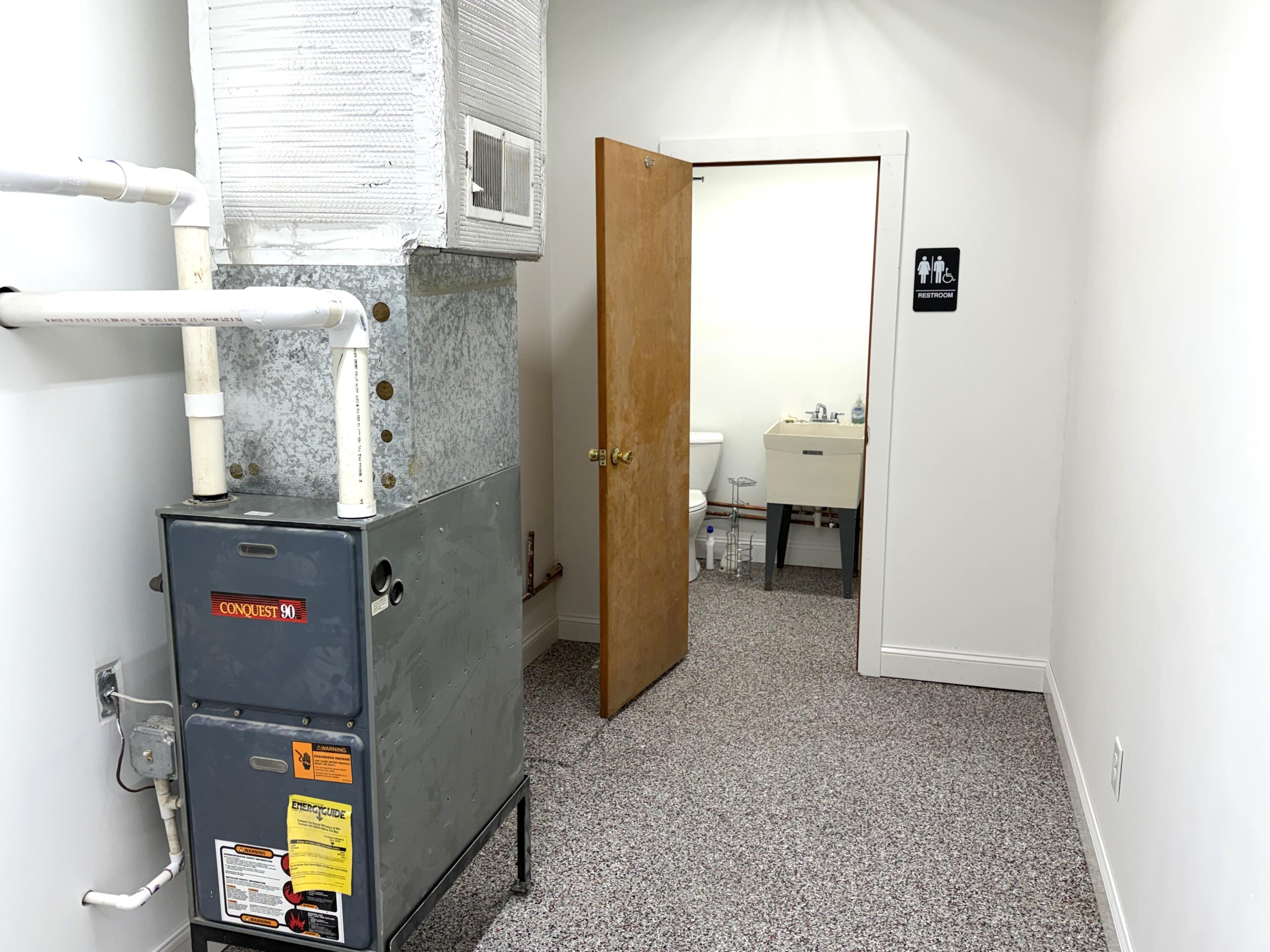 109 S Main Street Property Photo 6