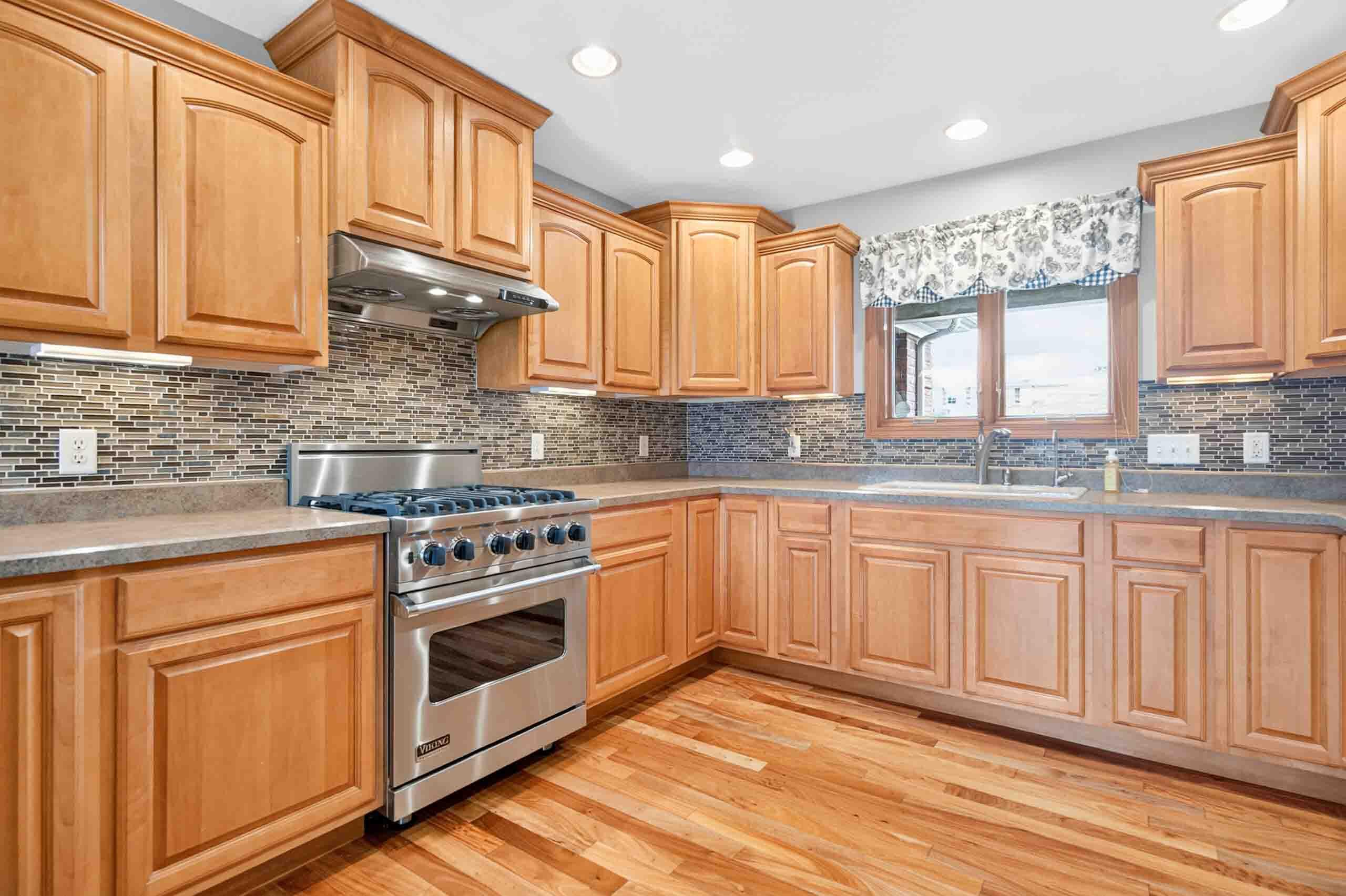 1879 Westlake Drive Property Photo 6