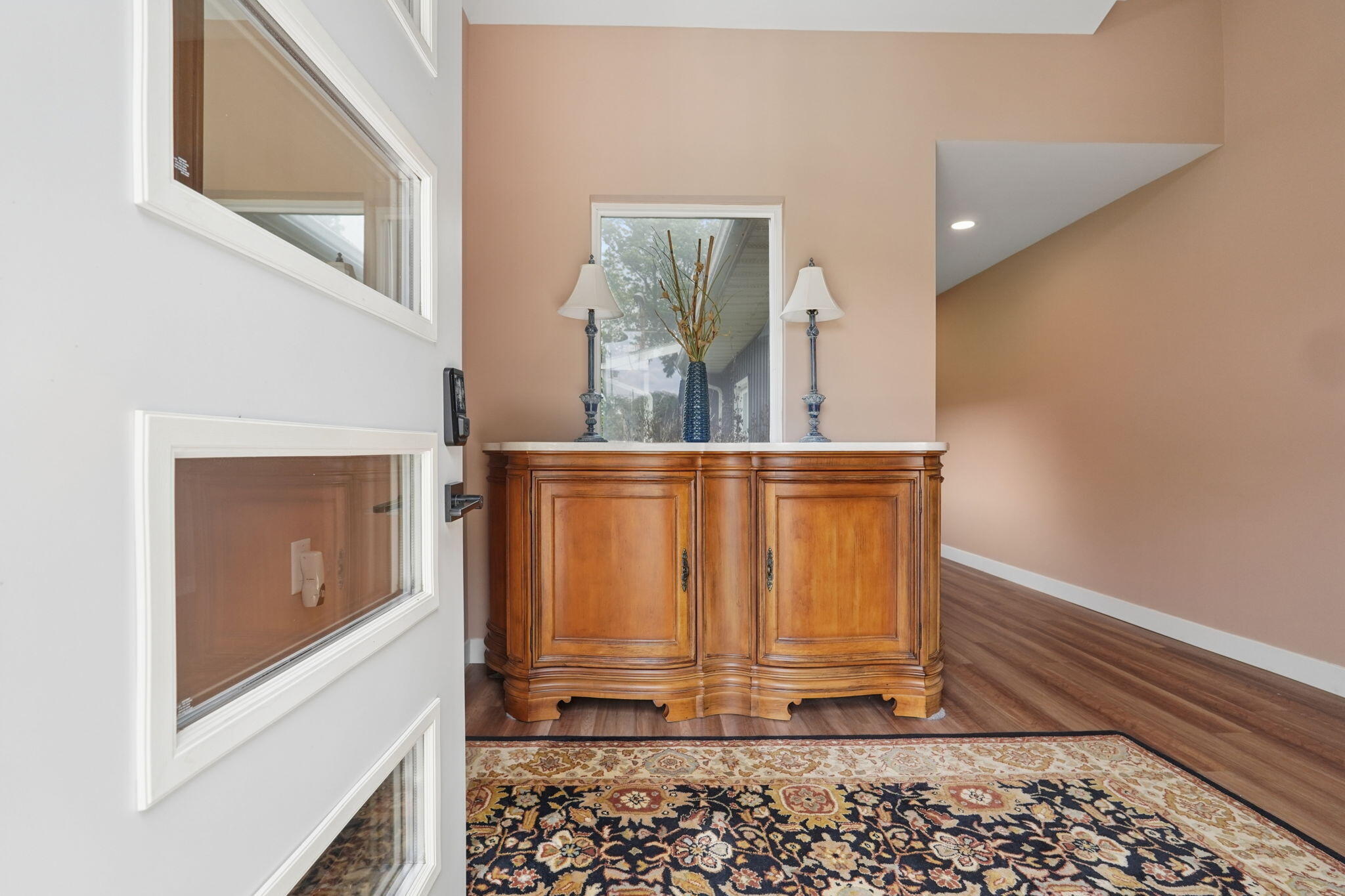 1300 E Choctaw Drive Property Photo 4