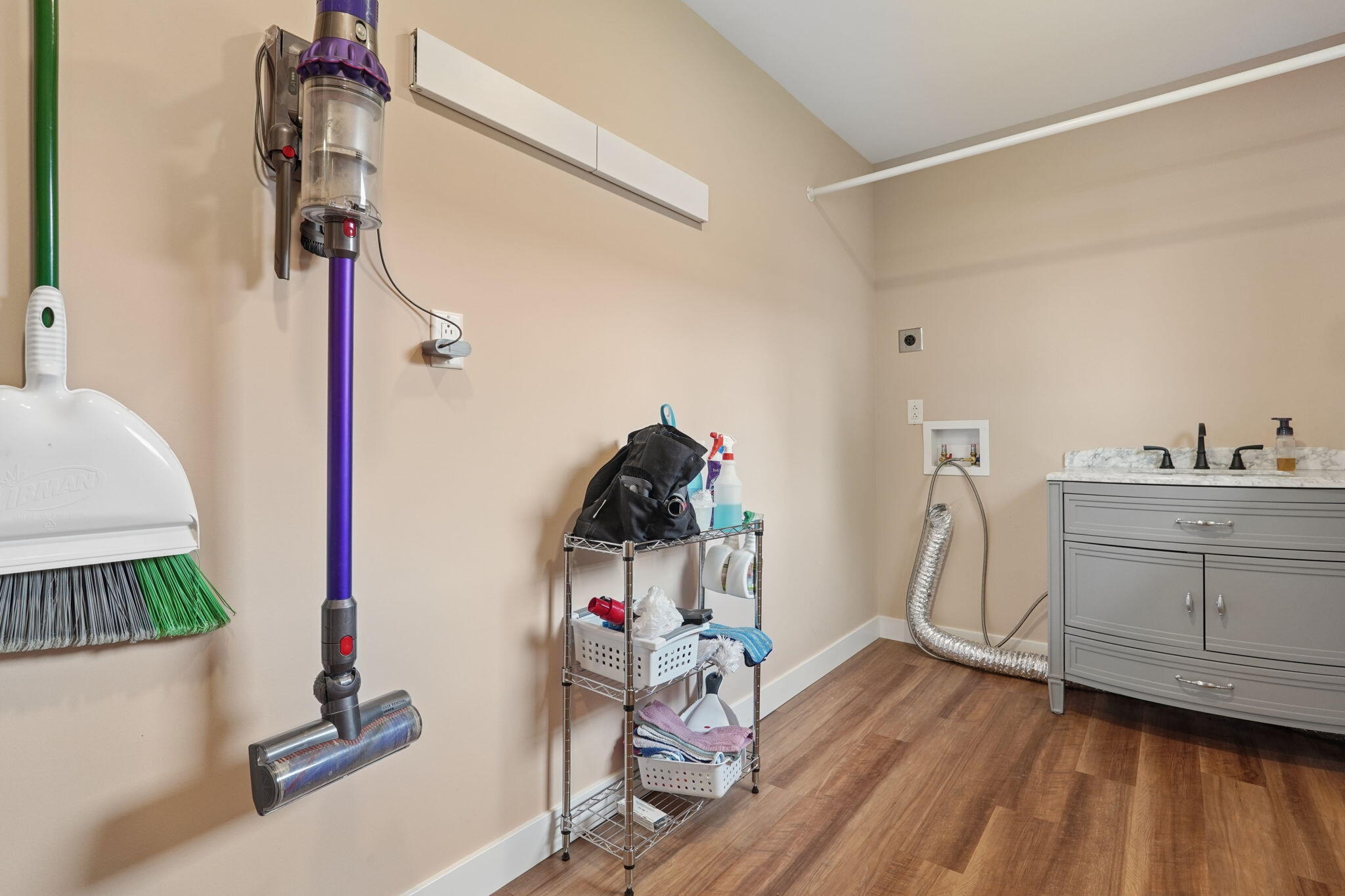 1300 E Choctaw Drive Property Photo 43