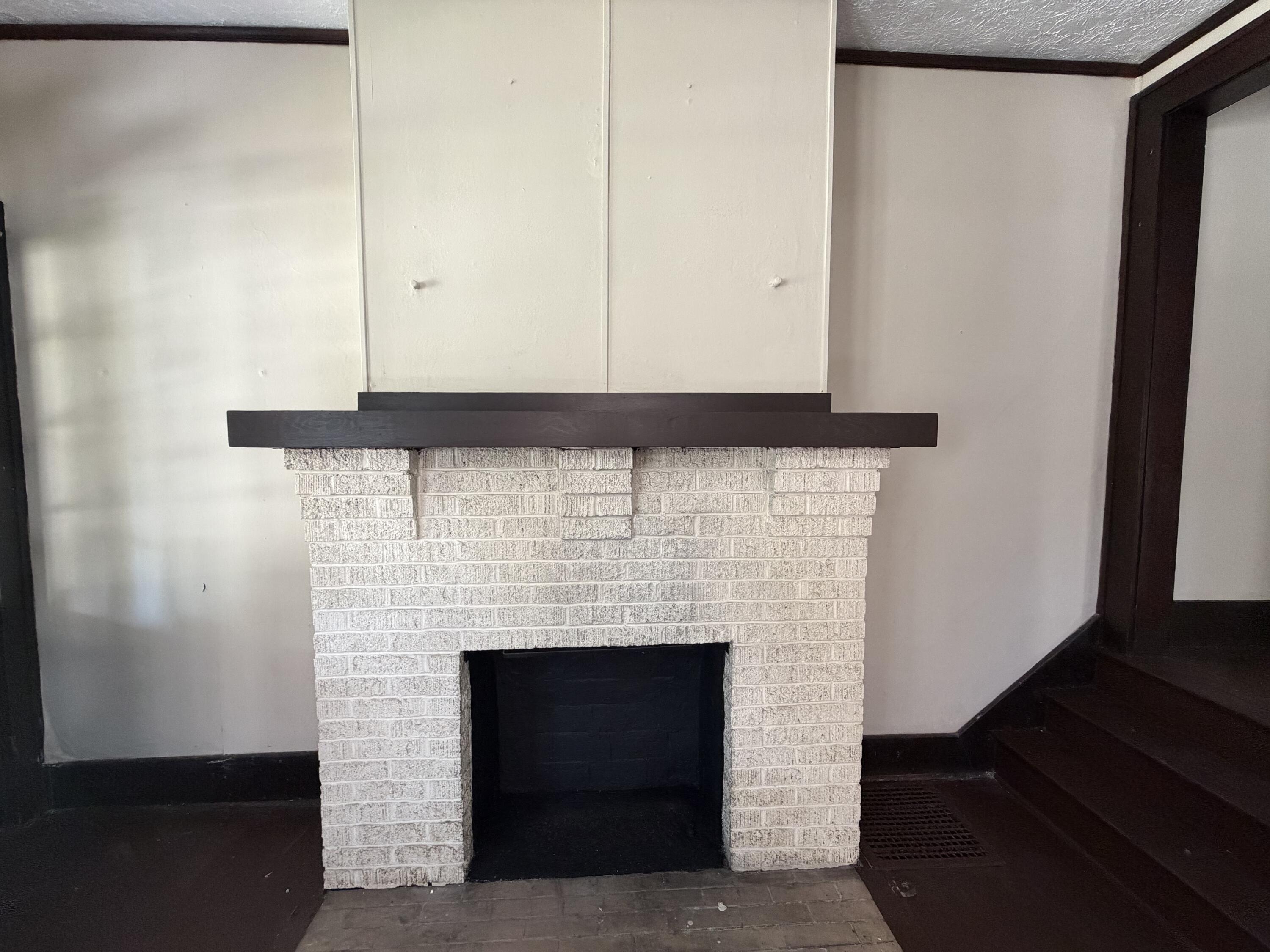 457-459 E Madison Avenue Property Photo 6