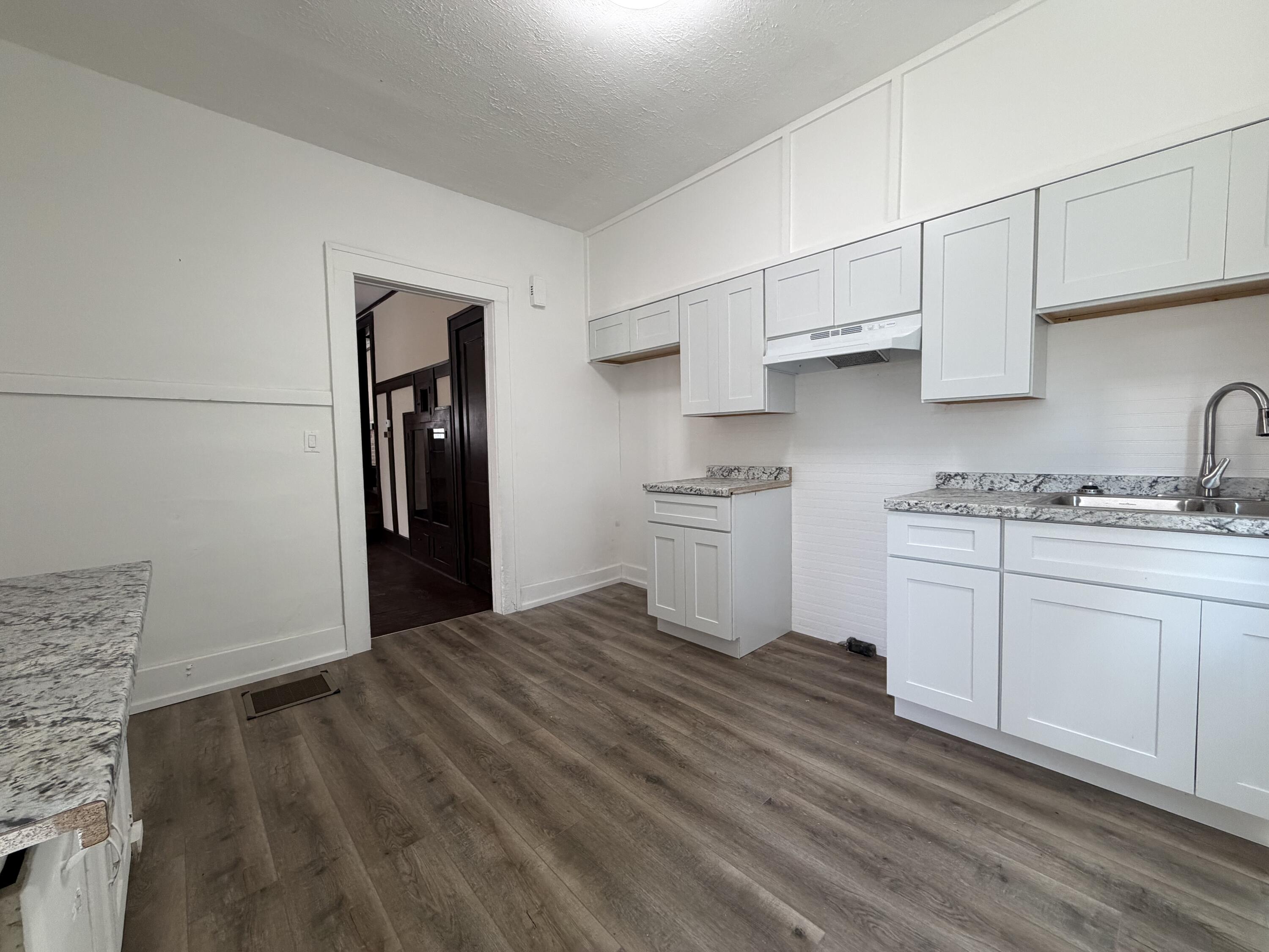 457-459 E Madison Avenue Property Photo 12
