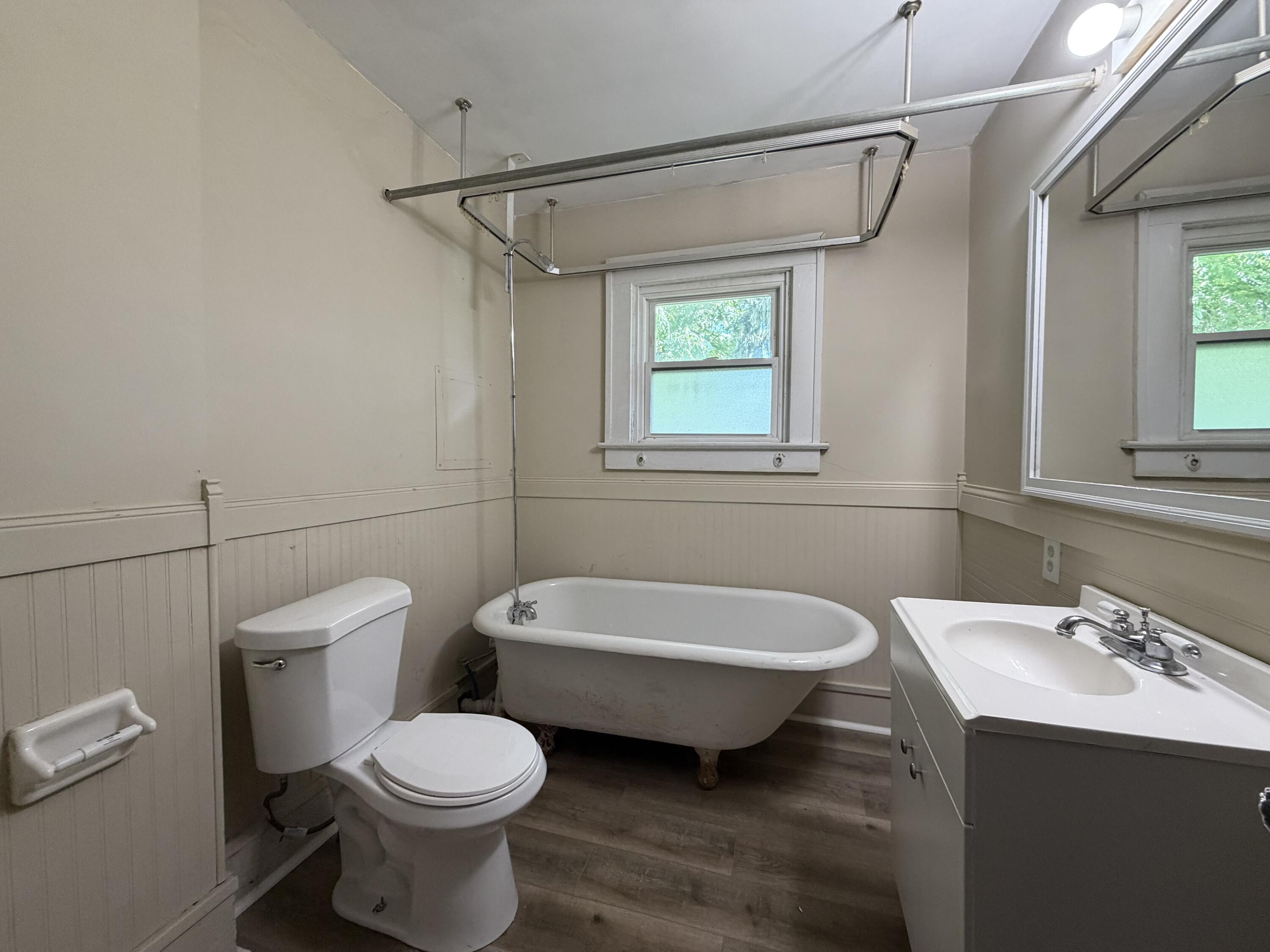 457-459 E Madison Avenue Property Photo 14