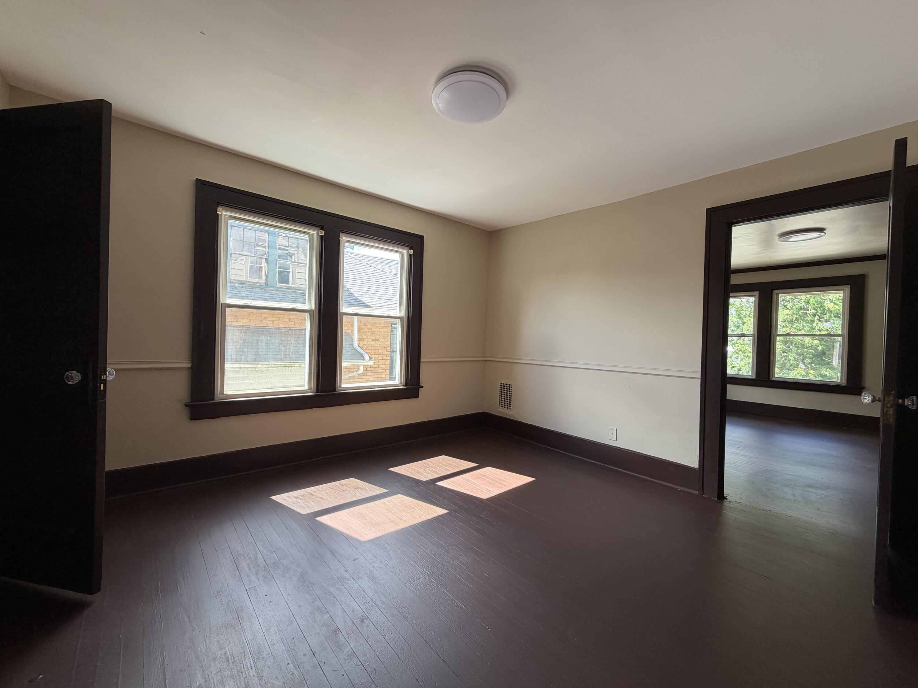 457-459 E Madison Avenue Property Photo 17