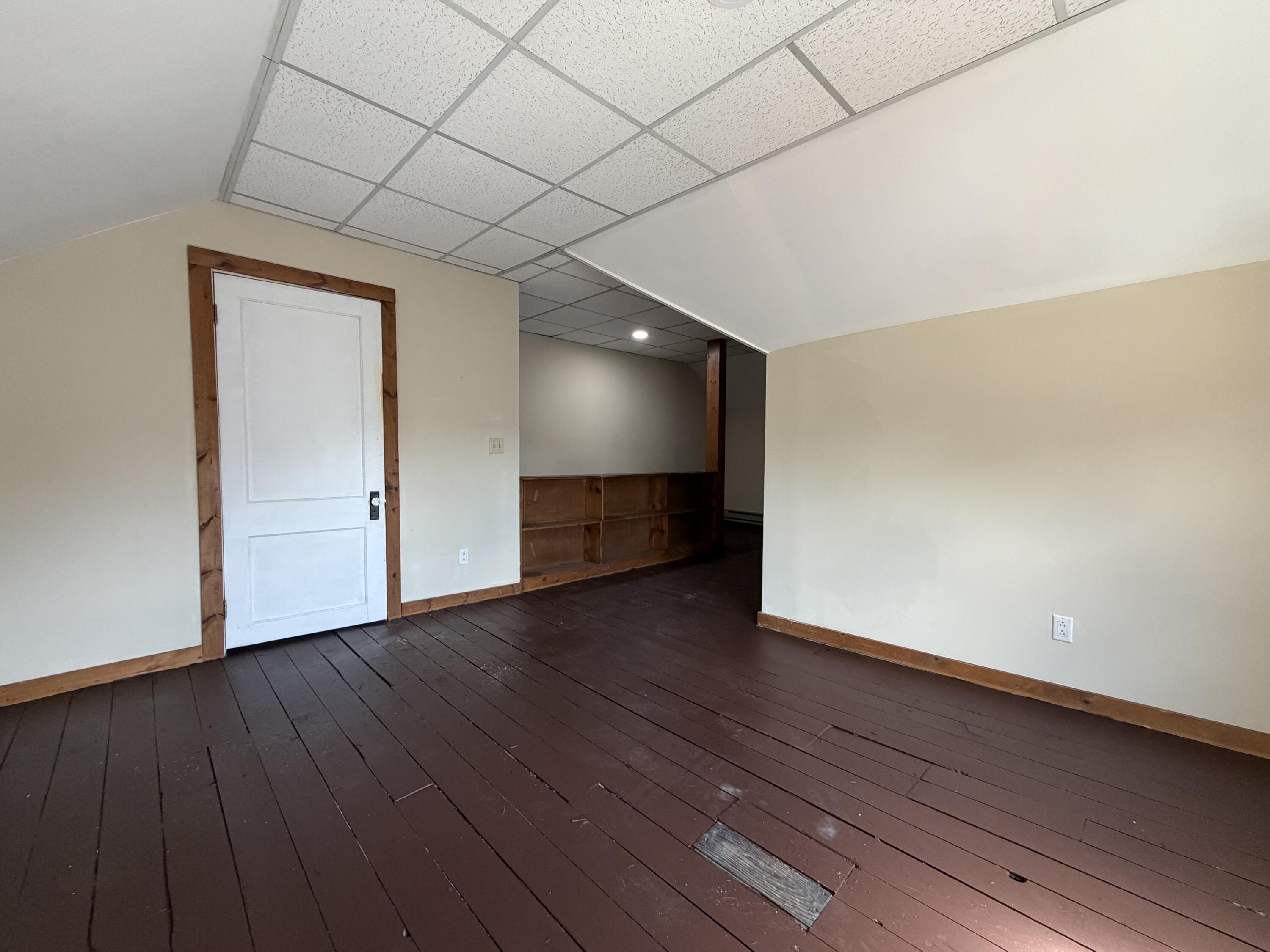 457-459 E Madison Avenue Property Photo 22