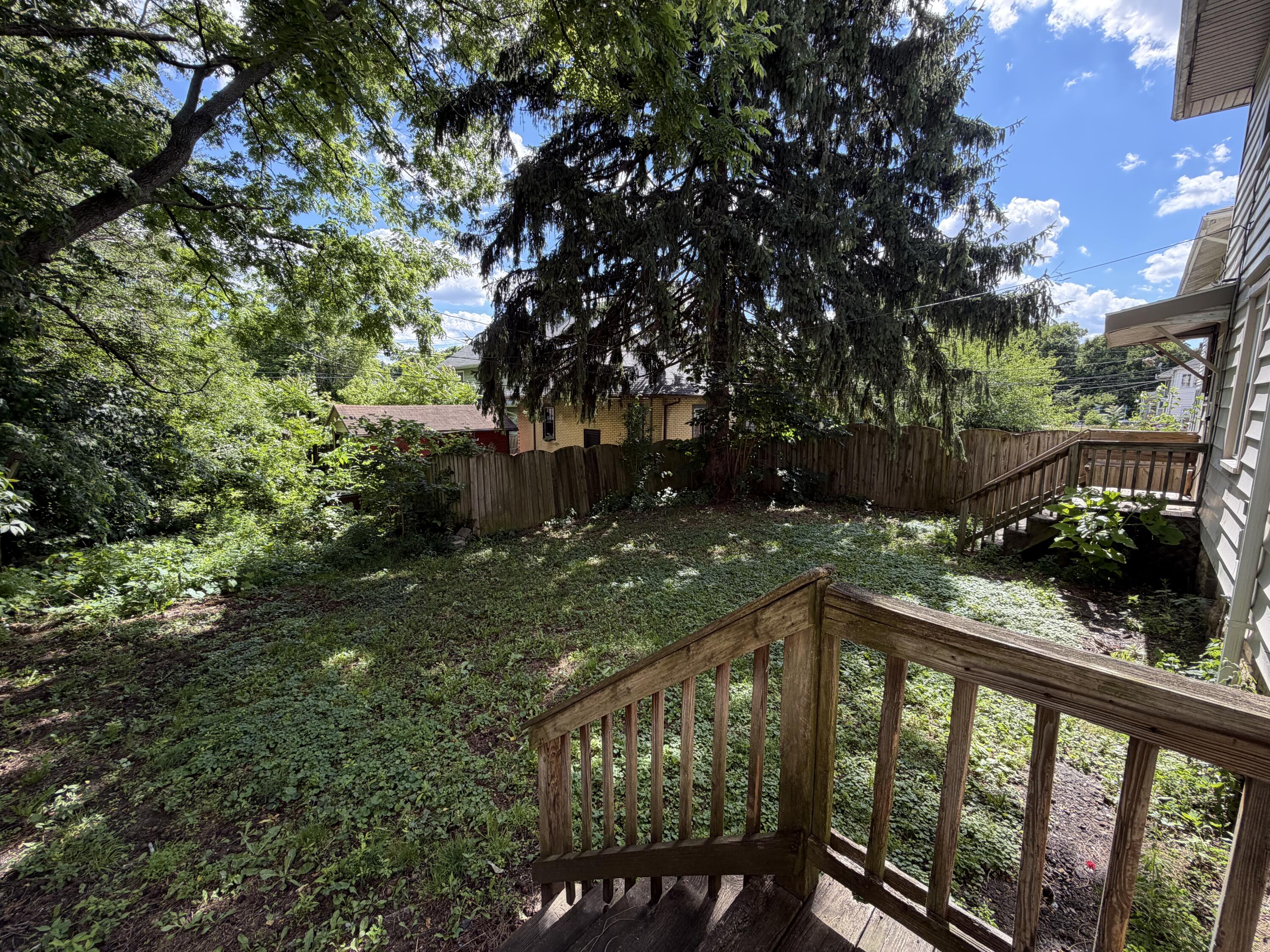 457-459 E Madison Avenue Property Photo 23