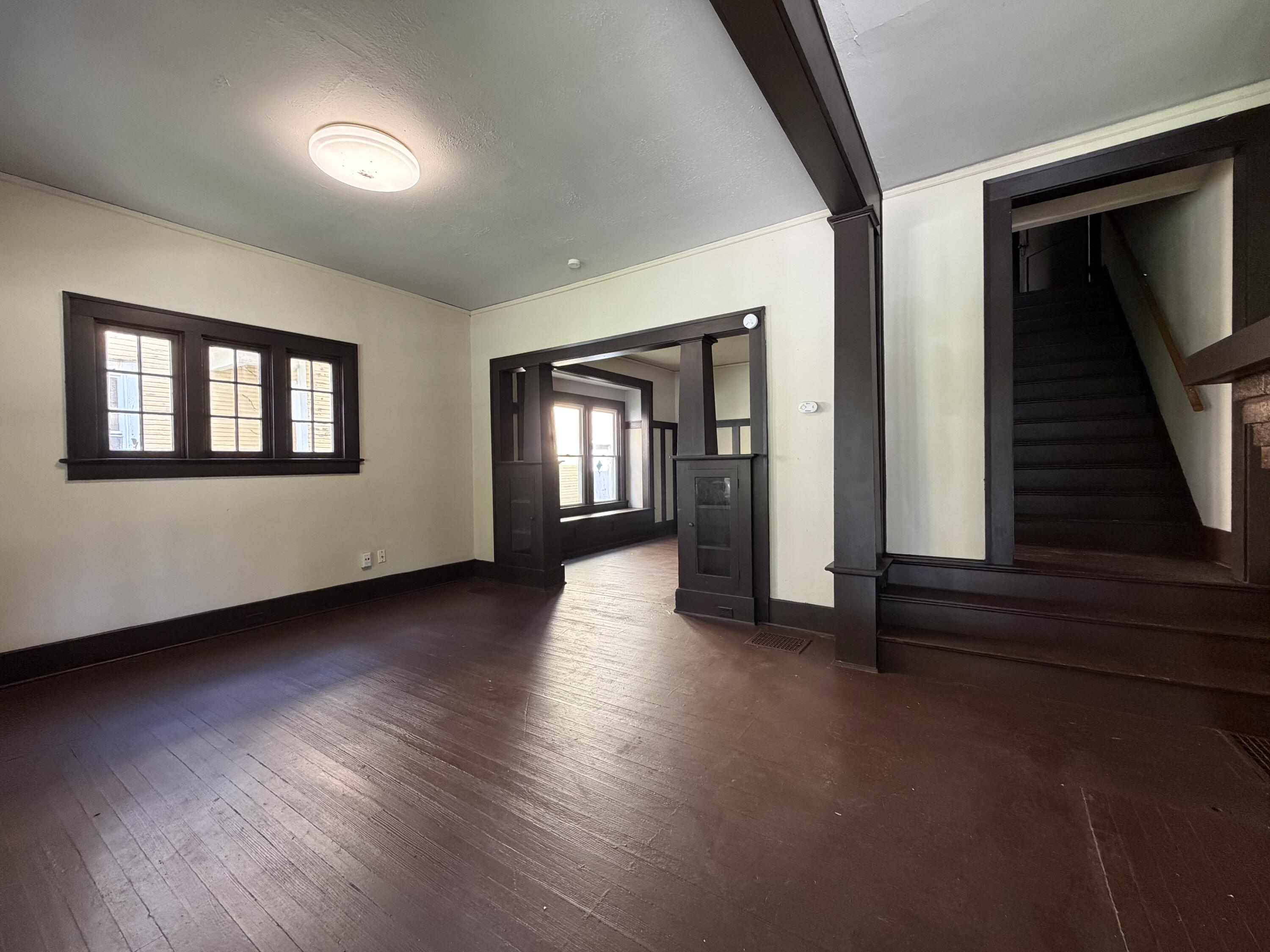 457-459 E Madison Avenue Property Photo 27