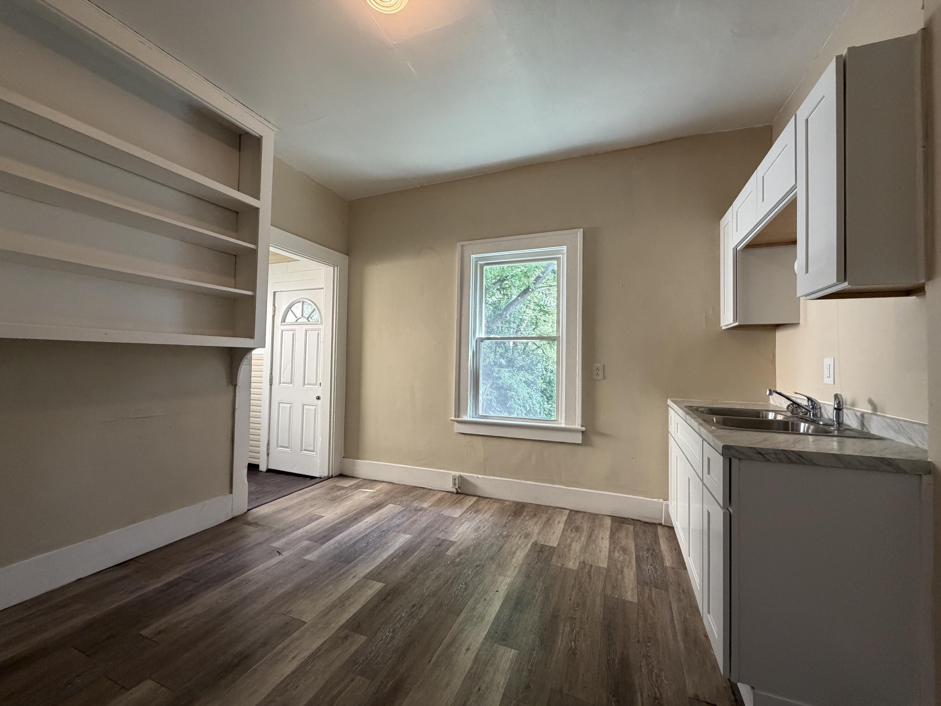 457-459 E Madison Avenue Property Photo 34