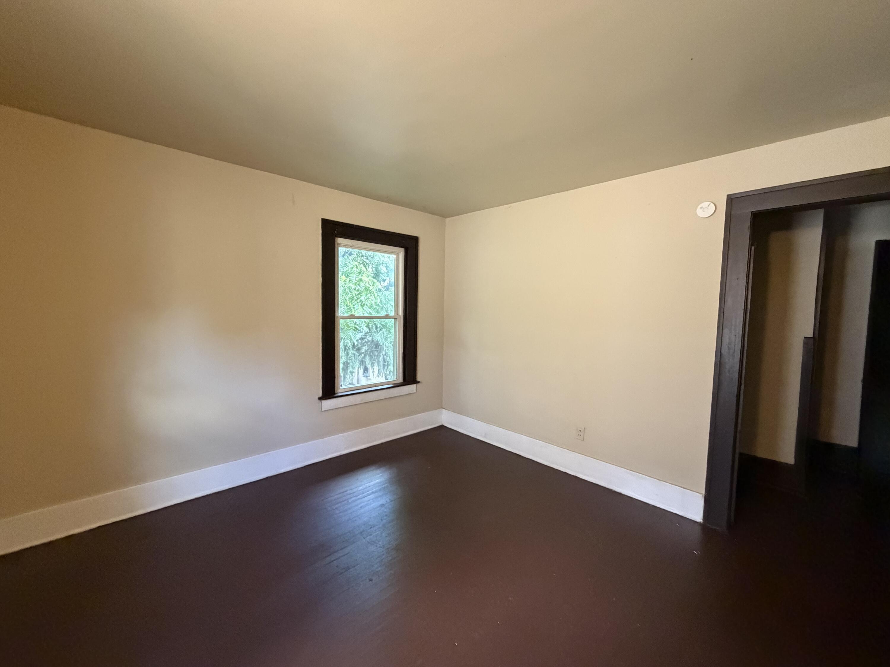 457-459 E Madison Avenue Property Photo 39