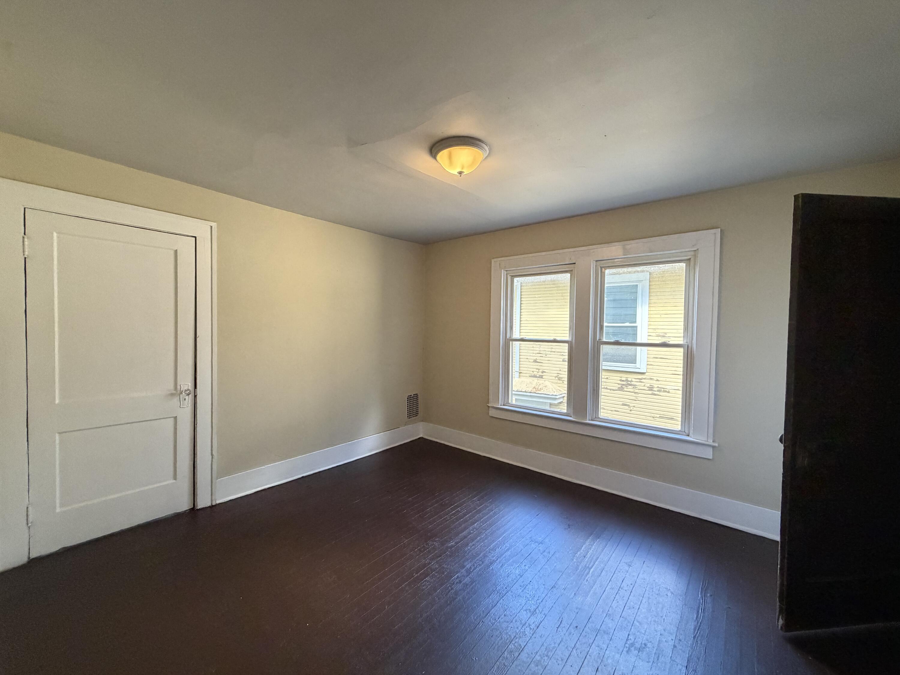 457-459 E Madison Avenue Property Photo 41