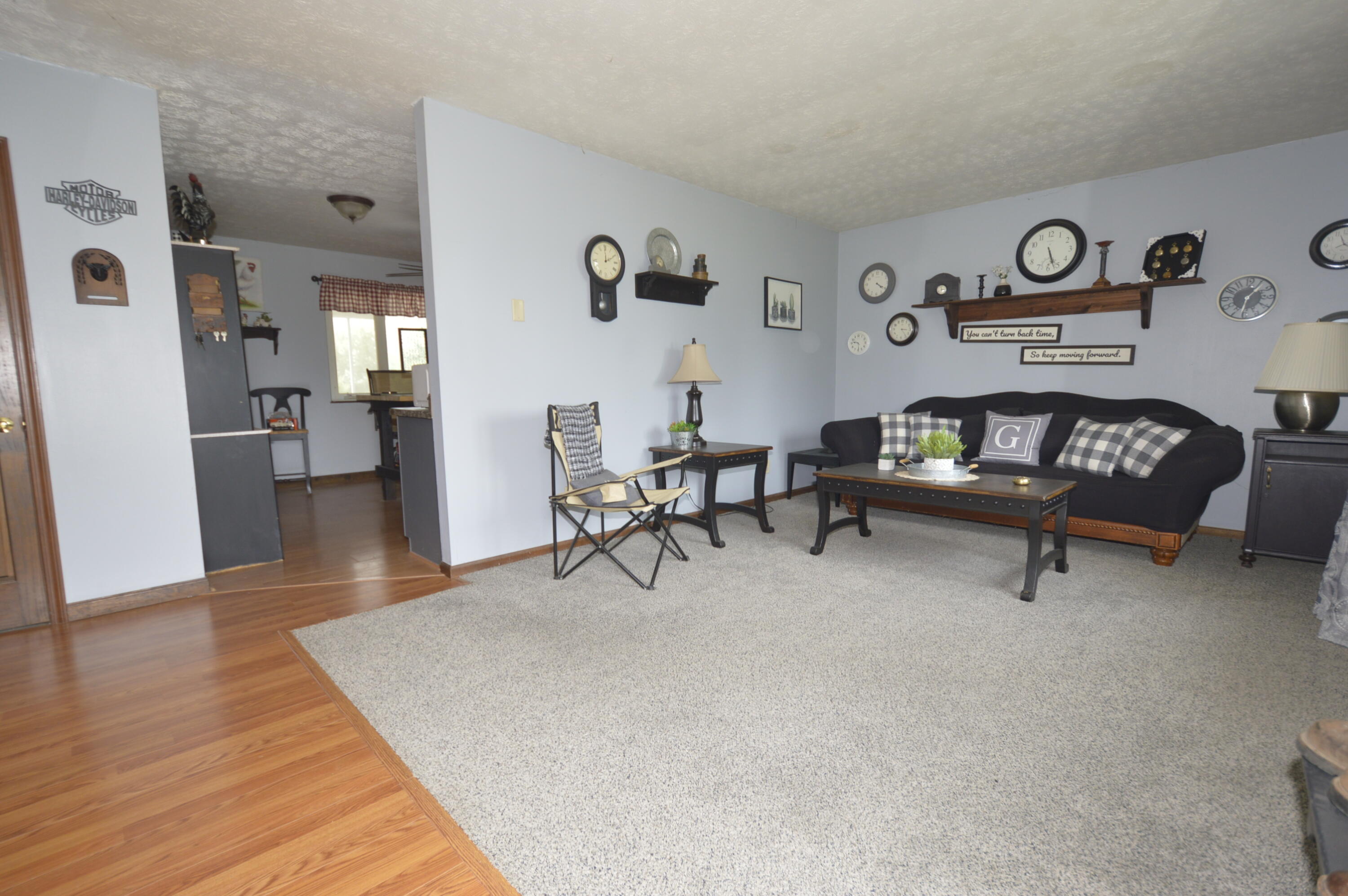 9661 Jones Road Property Photo 10