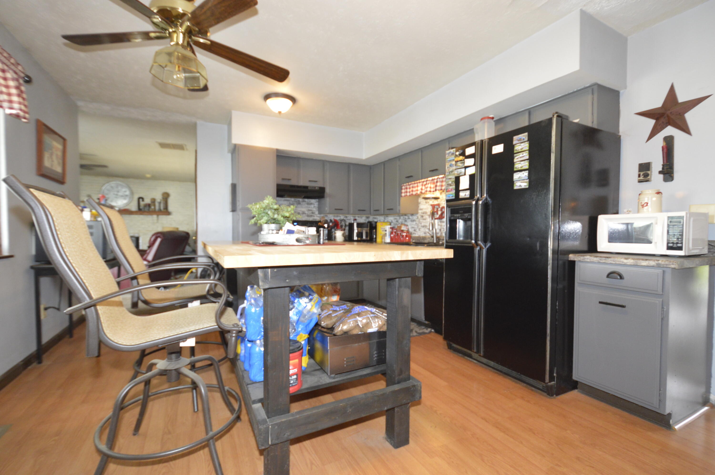 9661 Jones Road Property Photo 15