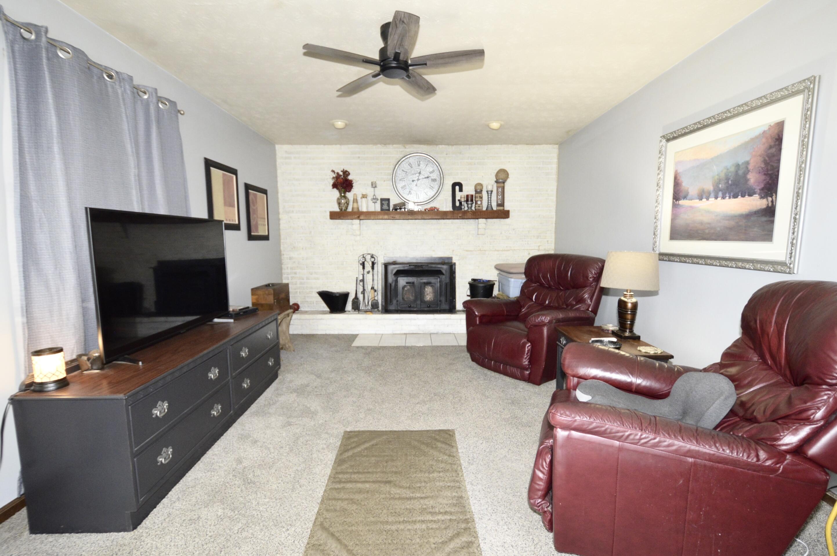 9661 Jones Road Property Photo 16