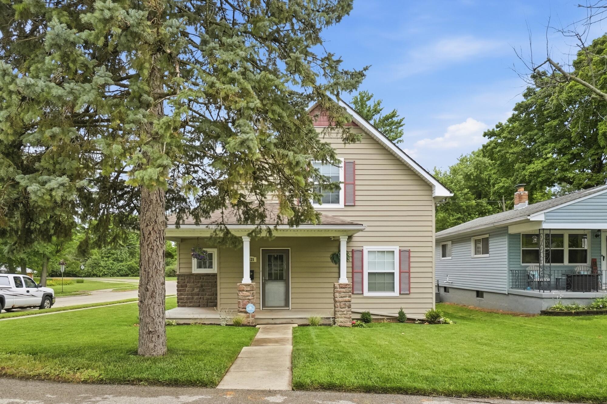 2425 Delta Avenue Property Photo 3