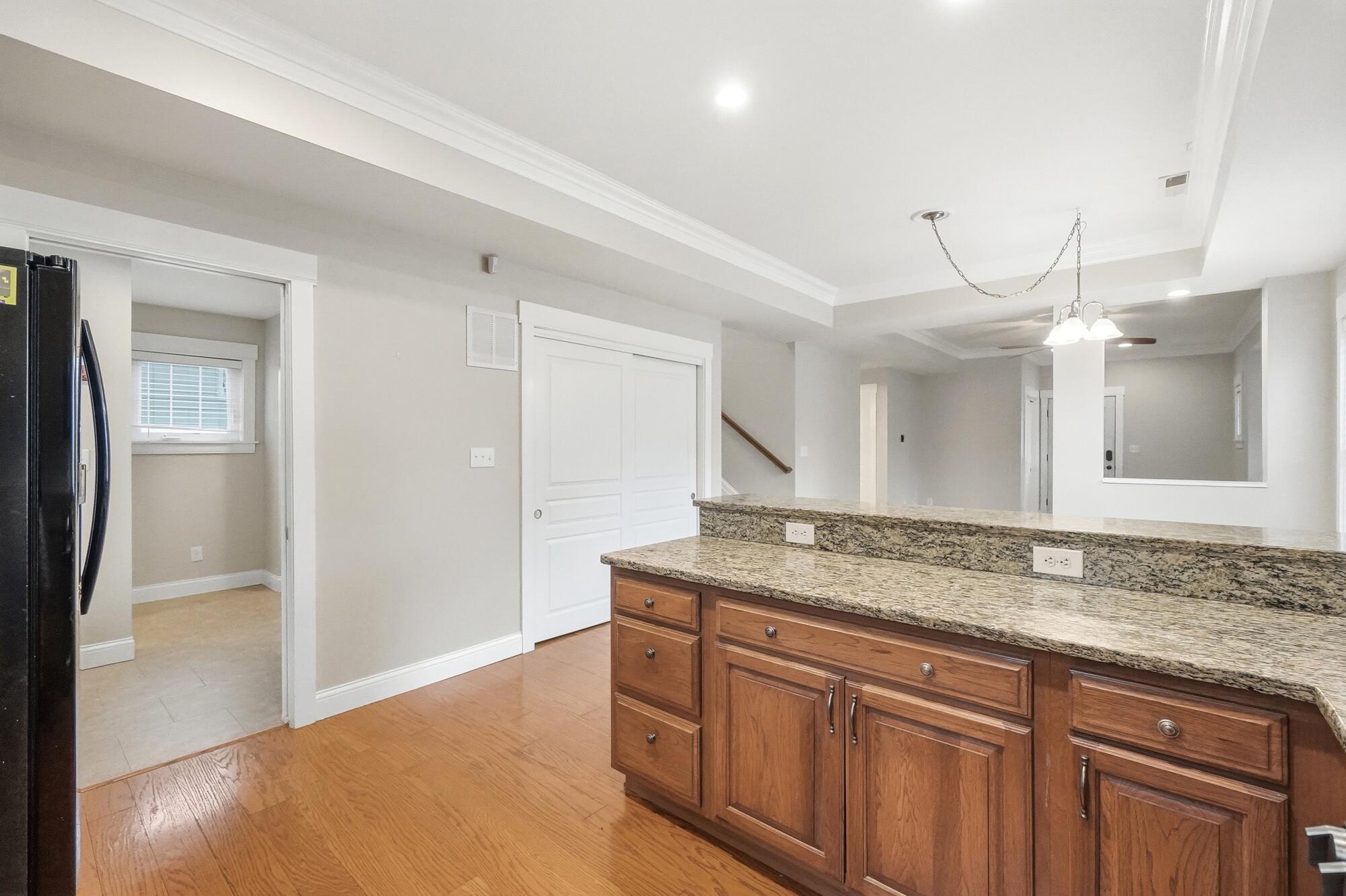 2425 Delta Avenue Property Photo 18