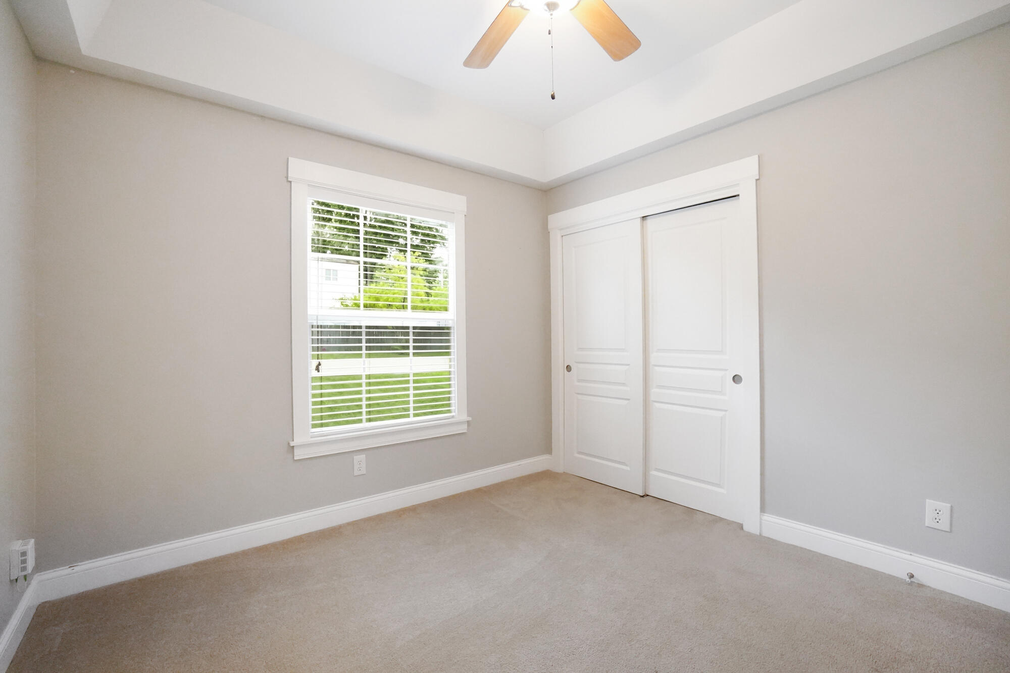 2425 Delta Avenue Property Photo 24