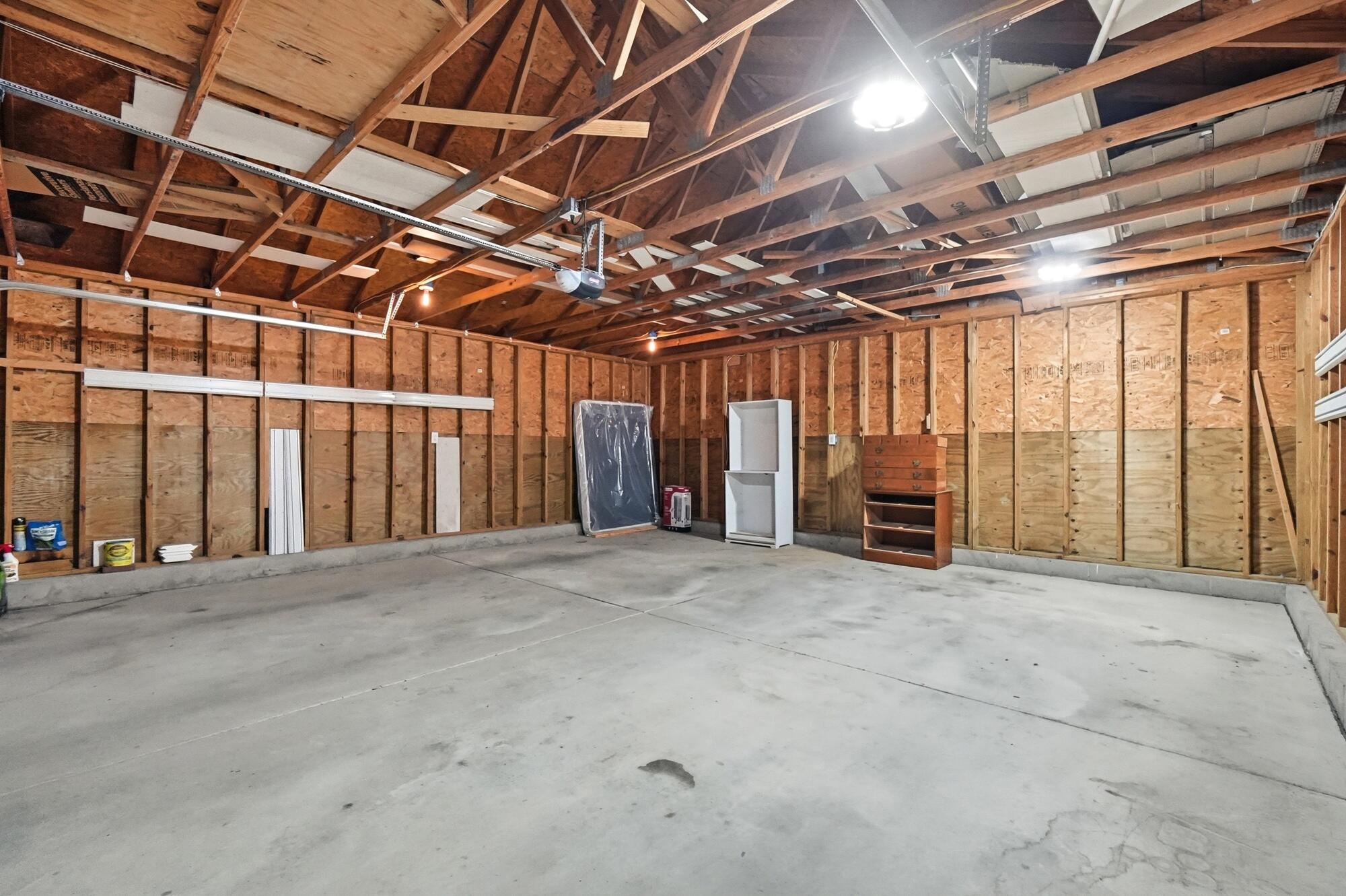 2425 Delta Avenue Property Photo 39