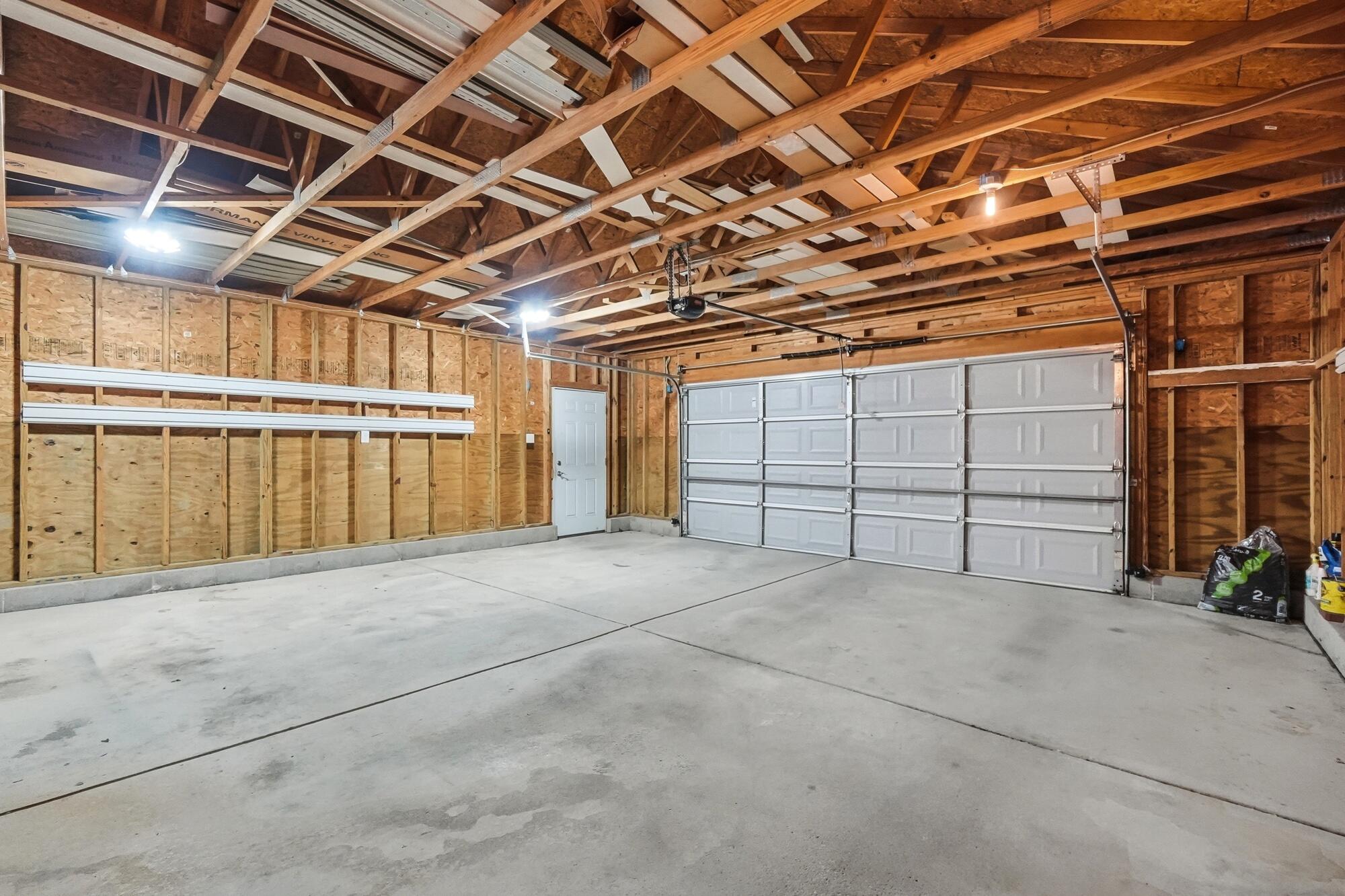 2425 Delta Avenue Property Photo 40