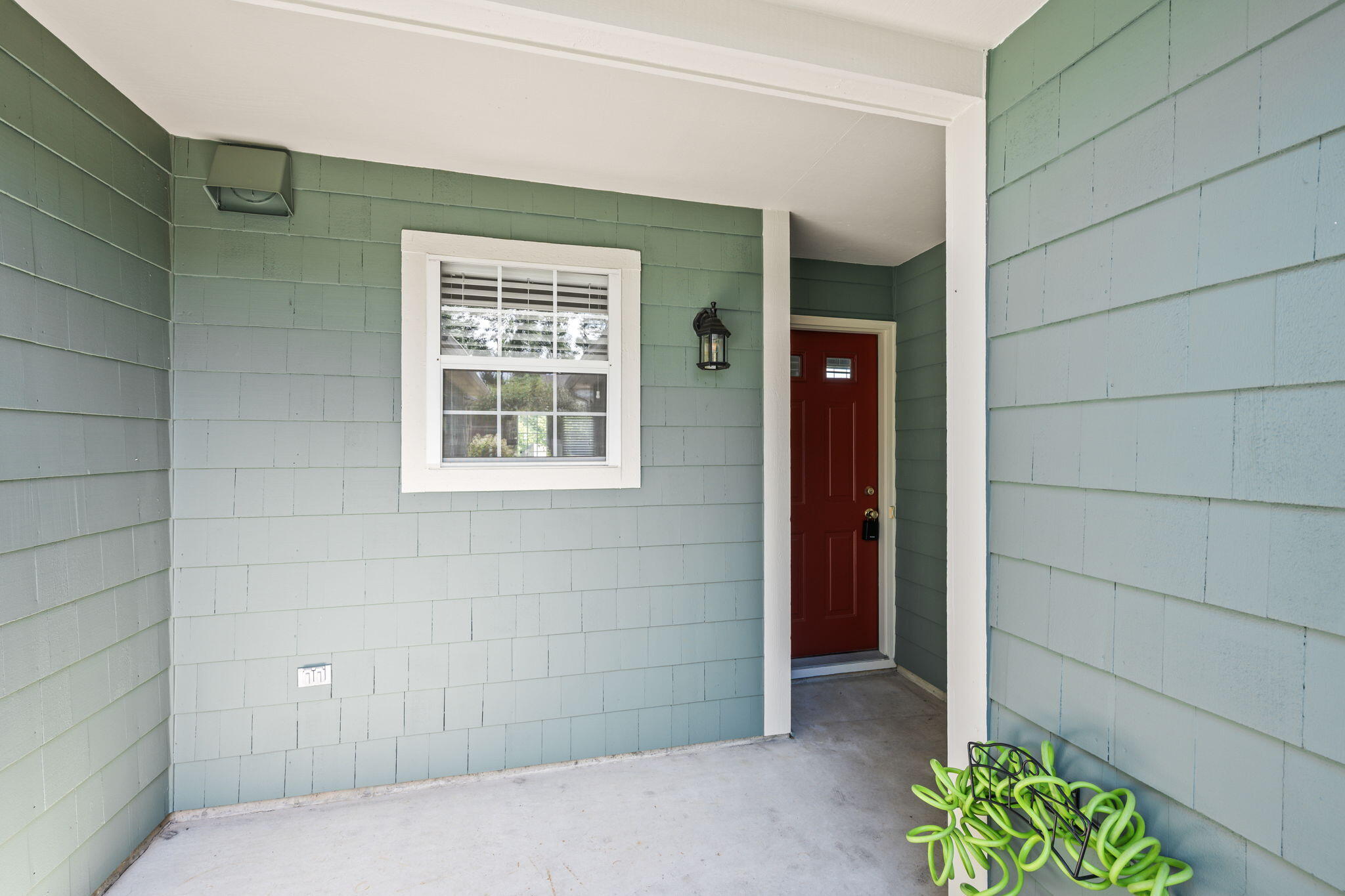 908 Cambridge Circle Property Photo 4
