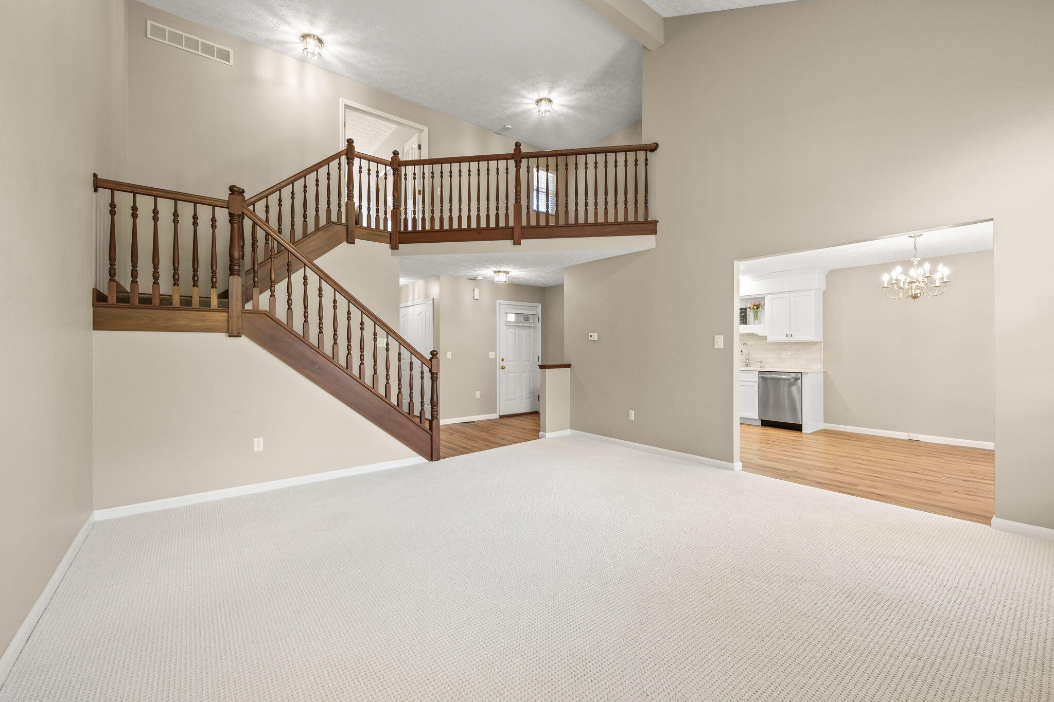 908 Cambridge Circle Property Photo 18
