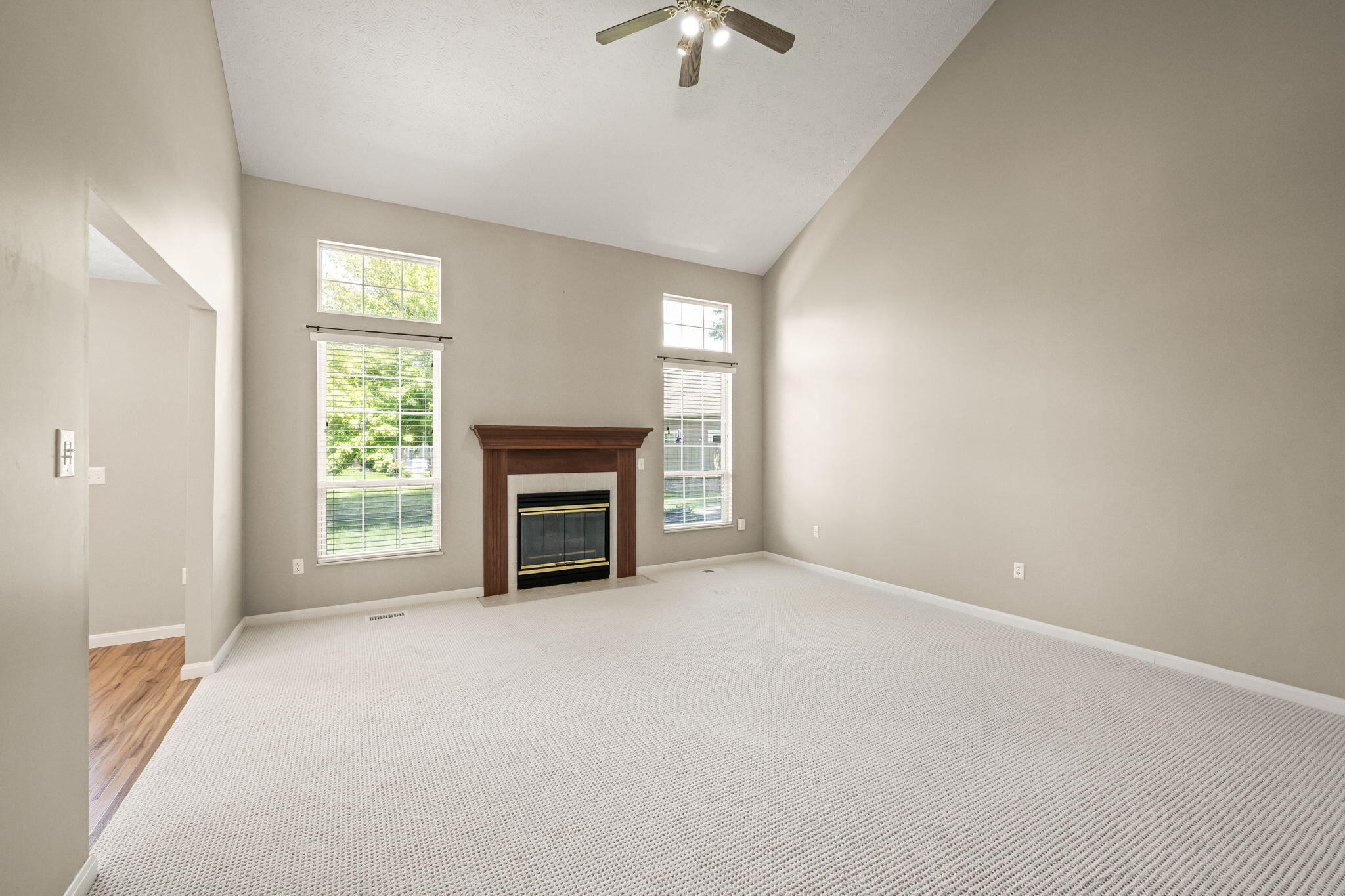 908 Cambridge Circle Property Photo 20