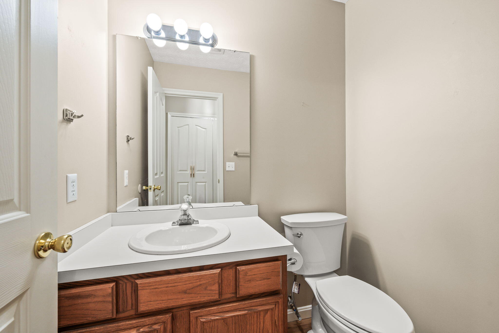 908 Cambridge Circle Property Photo 21